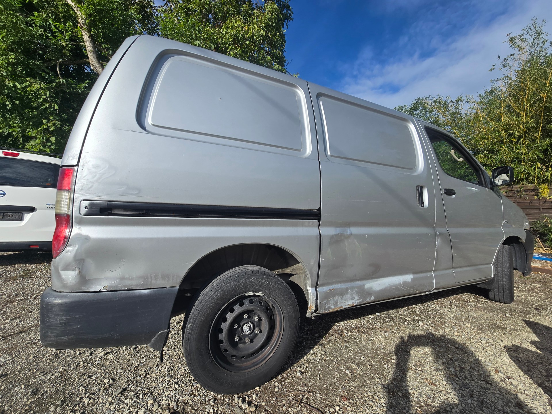 TOYOTA Hiace D-4D Kombi SWB-image-8