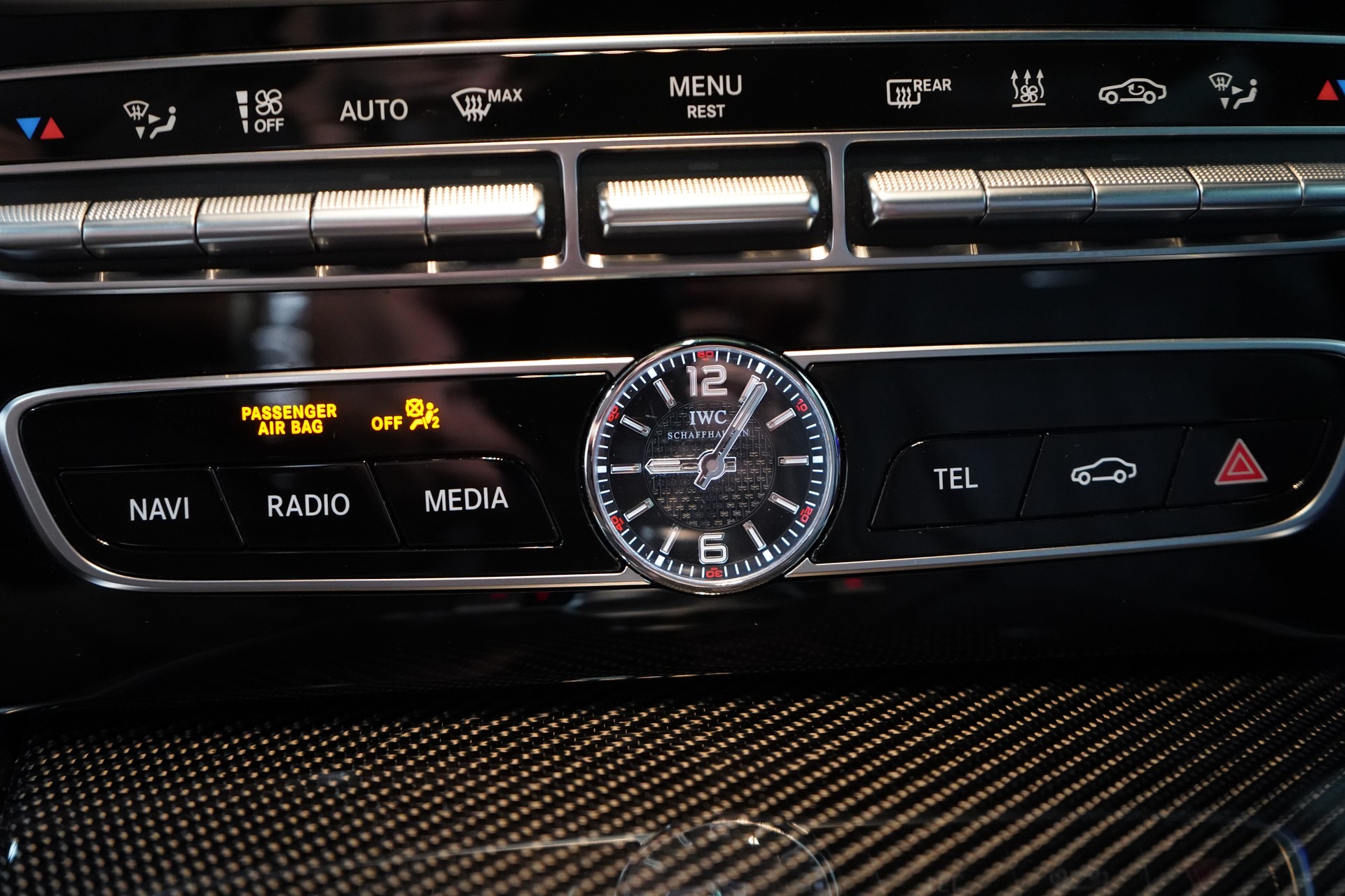 MERCEDES-BENZ G 63 AMG Speedshift Plus G-Tronic * Classic-grau Uni**-image-18