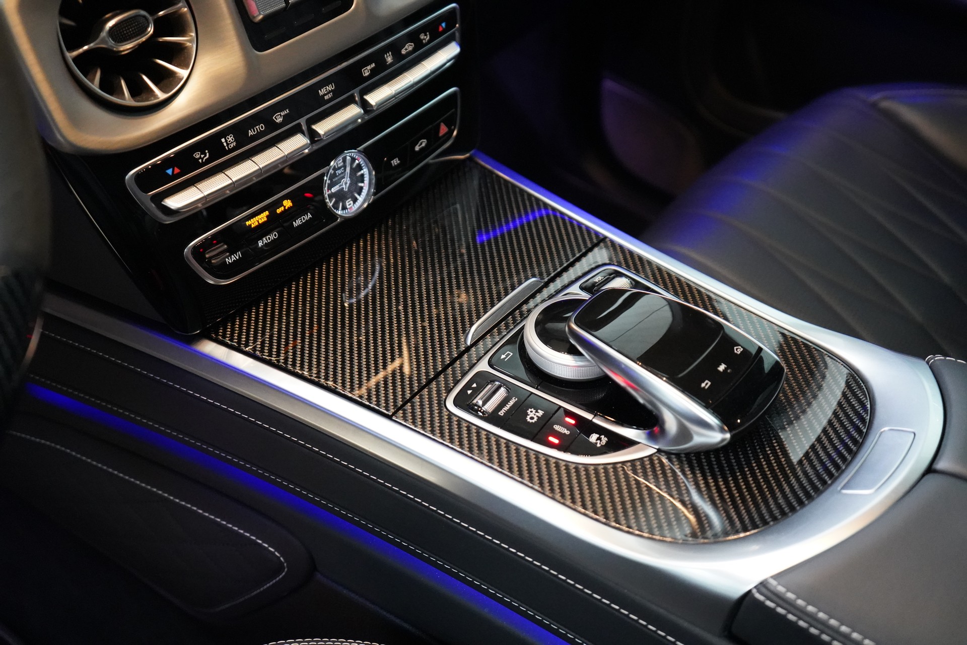 MERCEDES-BENZ G 63 AMG Speedshift Plus G-Tronic * Classic-grau Uni**-image-17