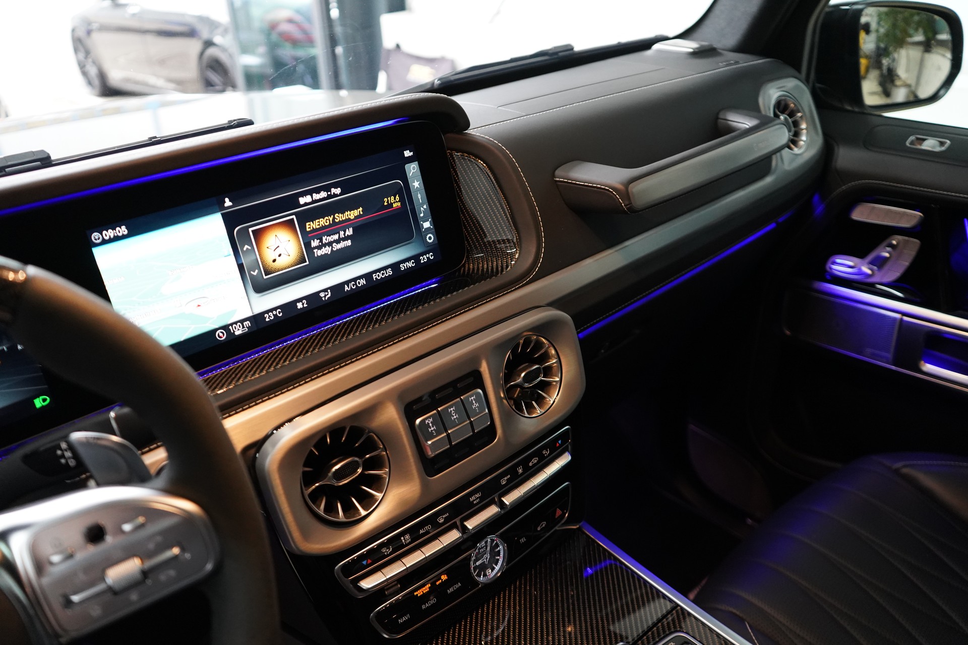 MERCEDES-BENZ G 63 AMG Speedshift Plus G-Tronic * Classic-grau Uni**-image-16
