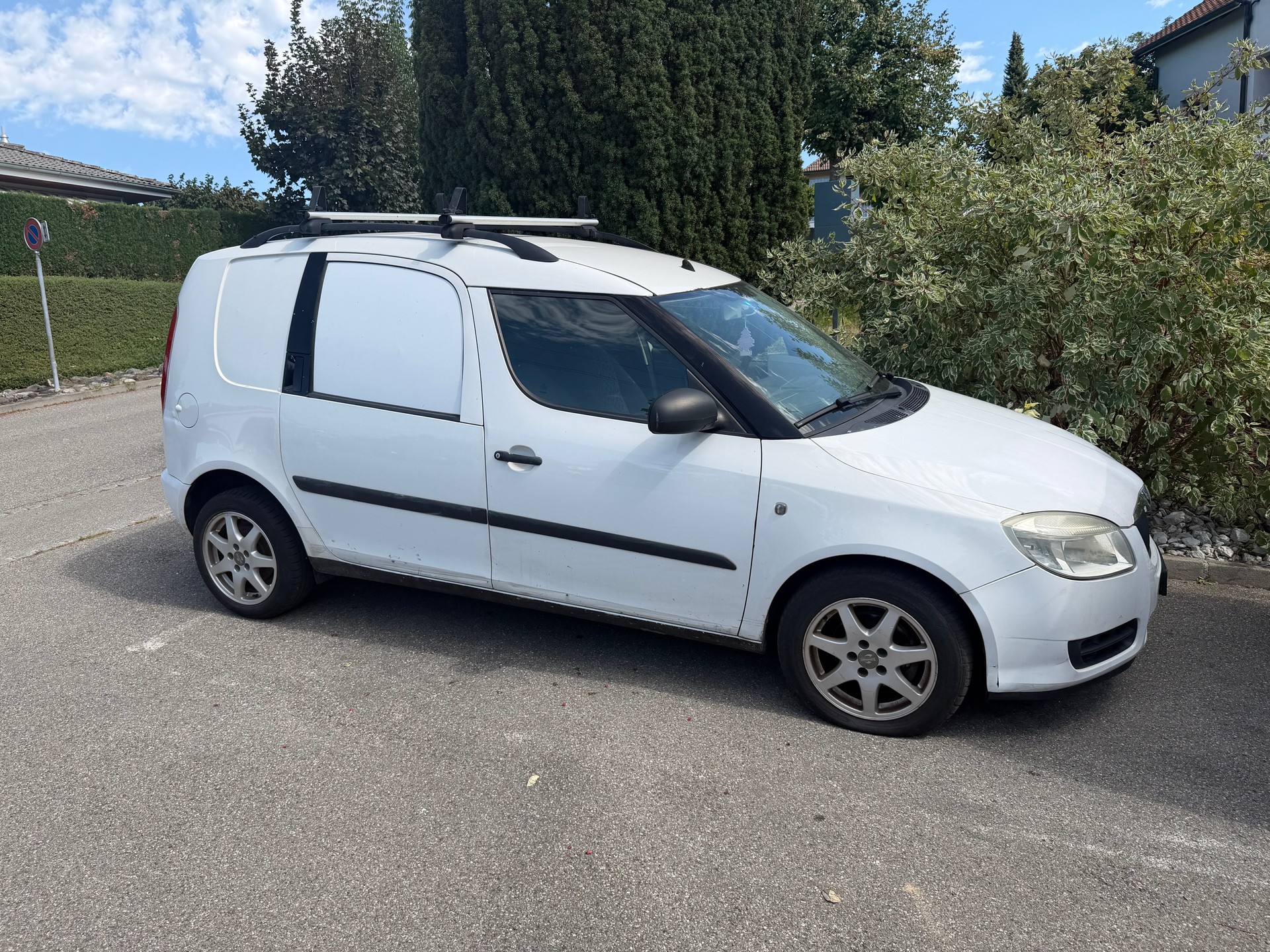 SKODA Praktik 1.2 12V-image-1