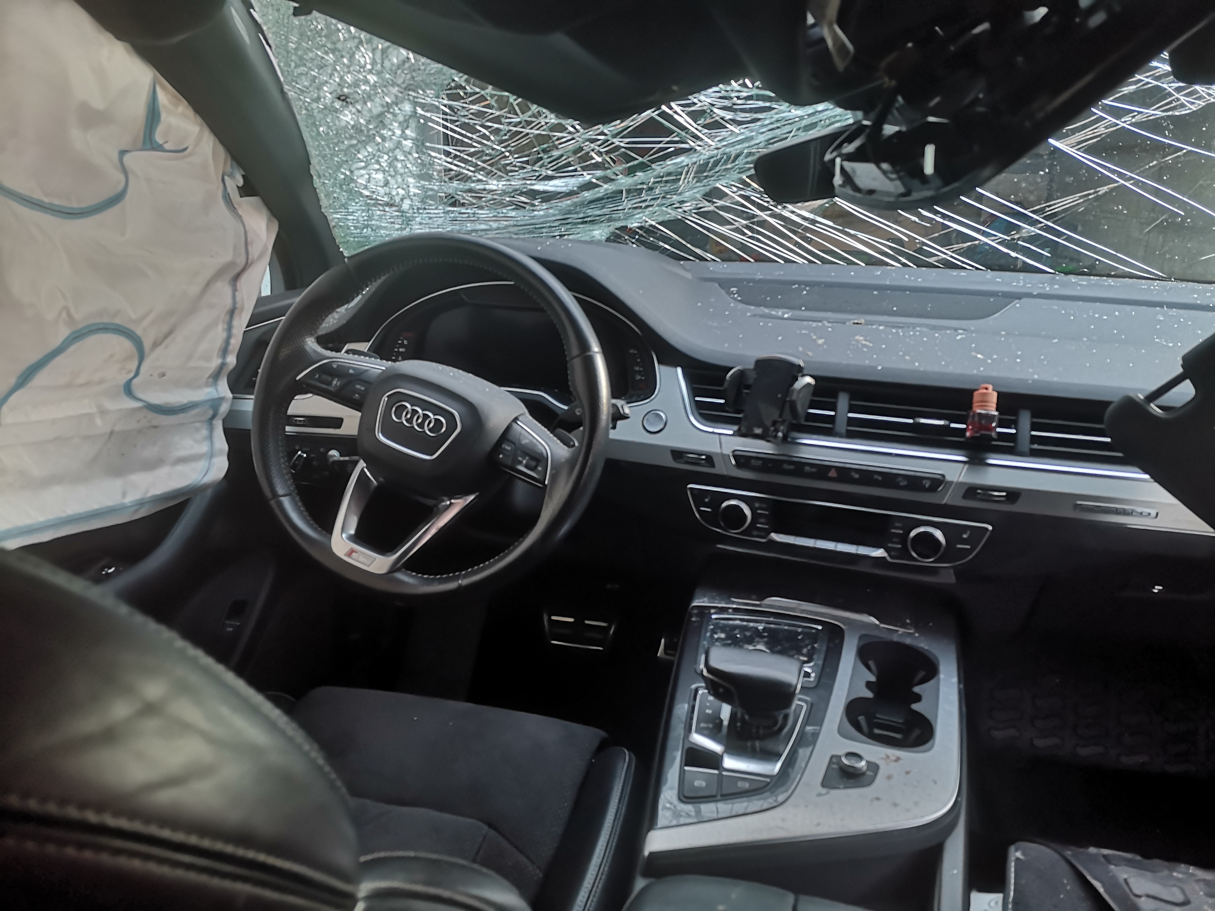 AUDI 3.0 V6 TDI 272 quattro T-Tronic — slika 12
