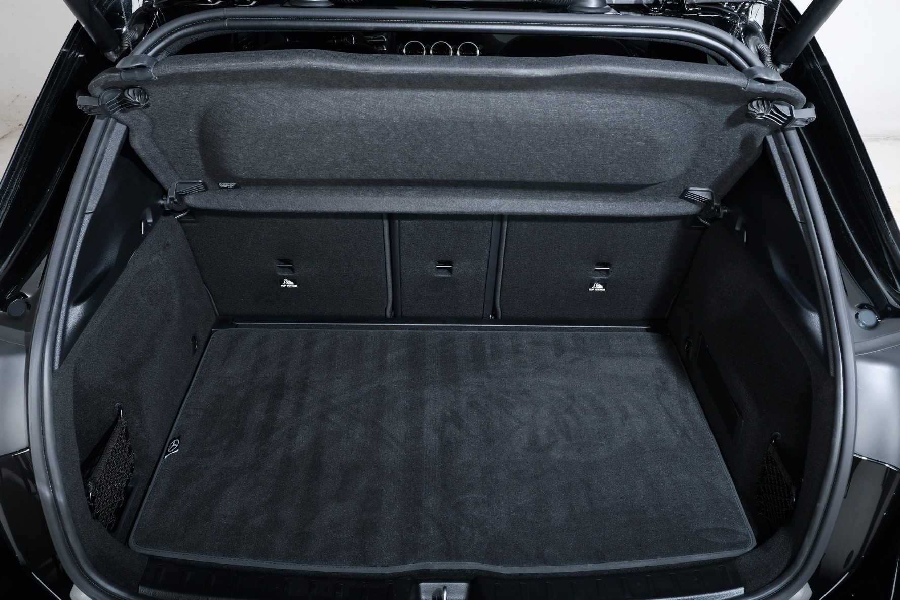 MERCEDES-BENZ GLA 220 d AMG Line 4matic H247-image-11