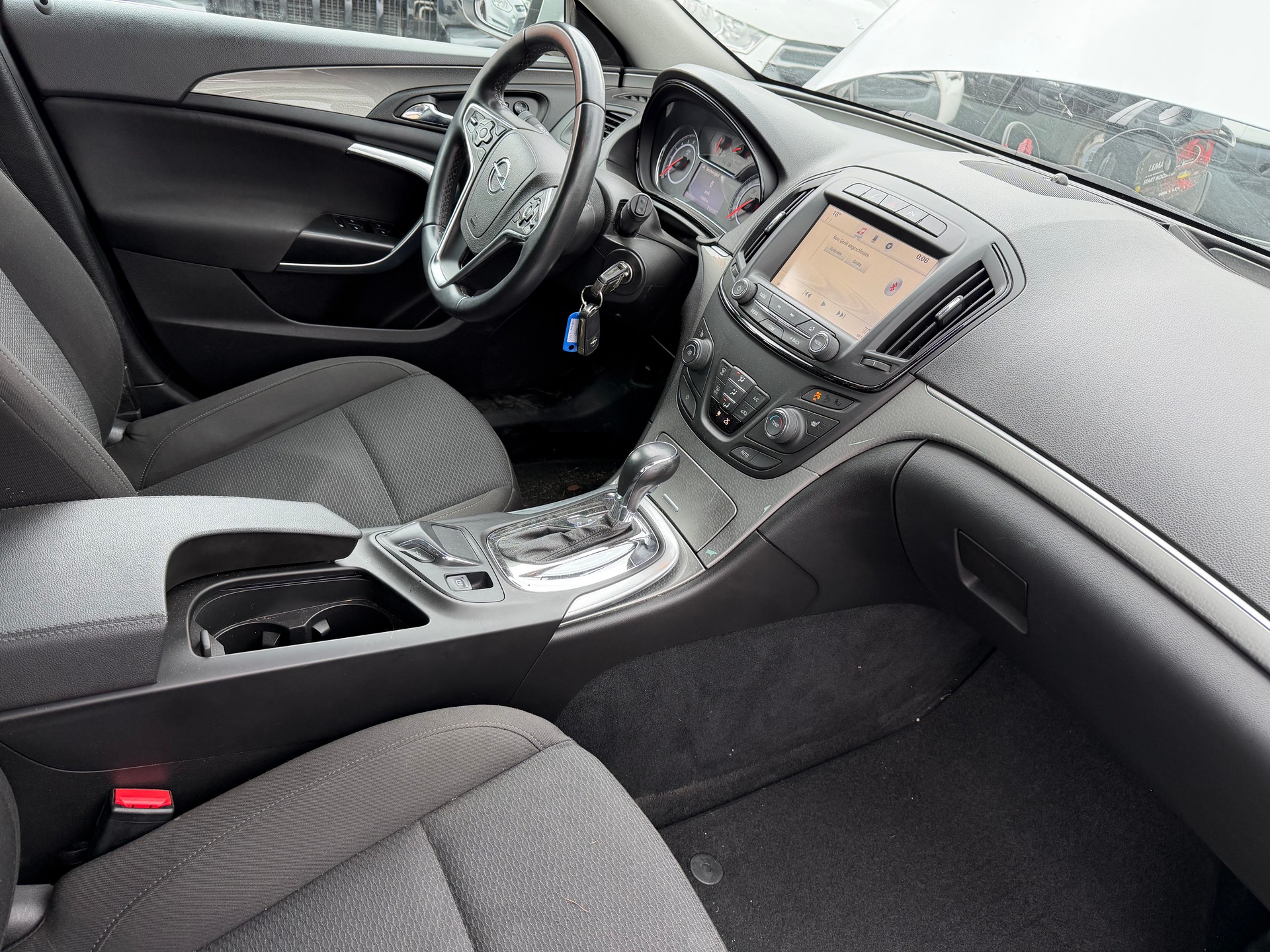 OPEL Insignia Sports Tourer 1.6 Turbo Edition Automatic-image-6