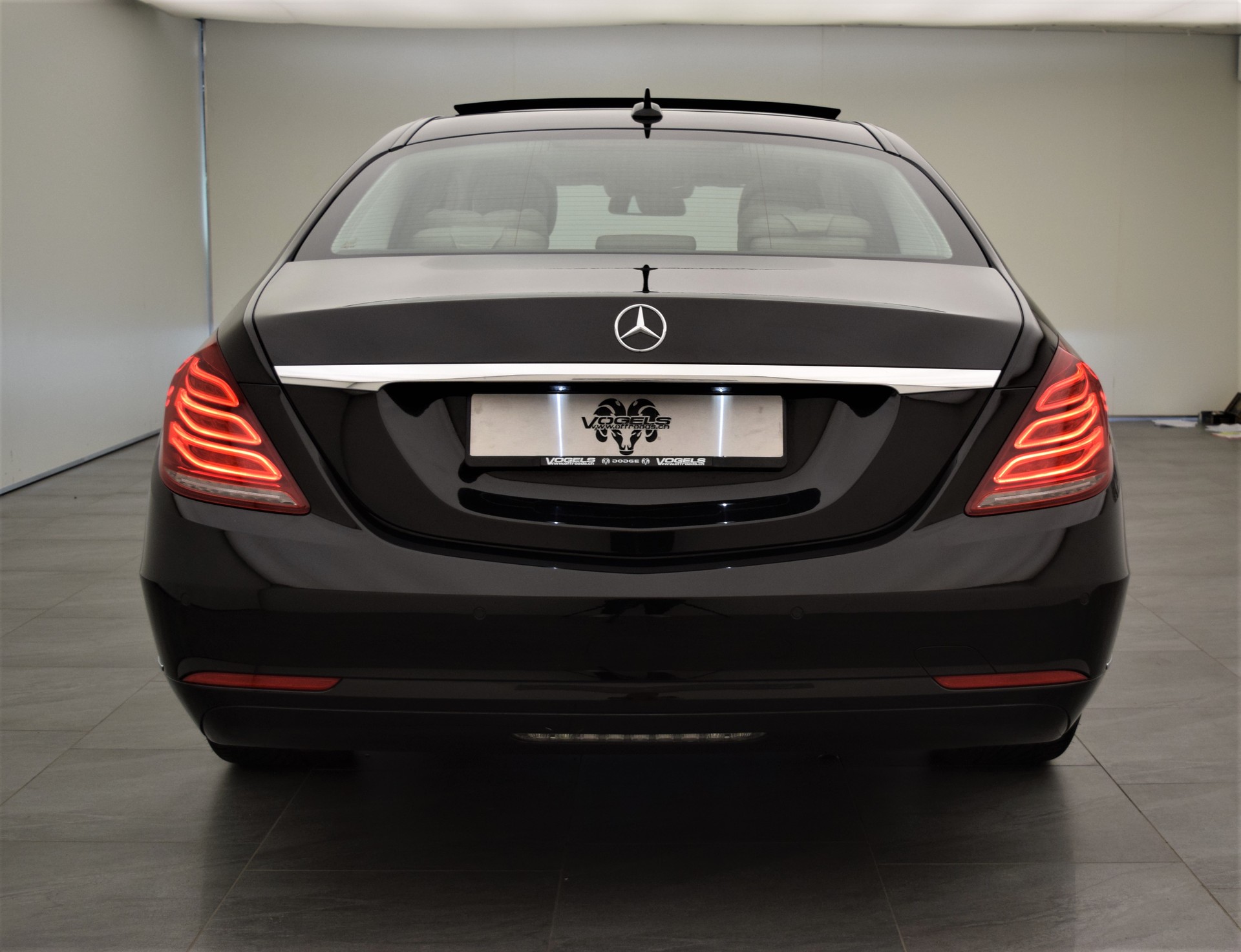 MERCEDES-BENZ S350d Bluetec-image-4