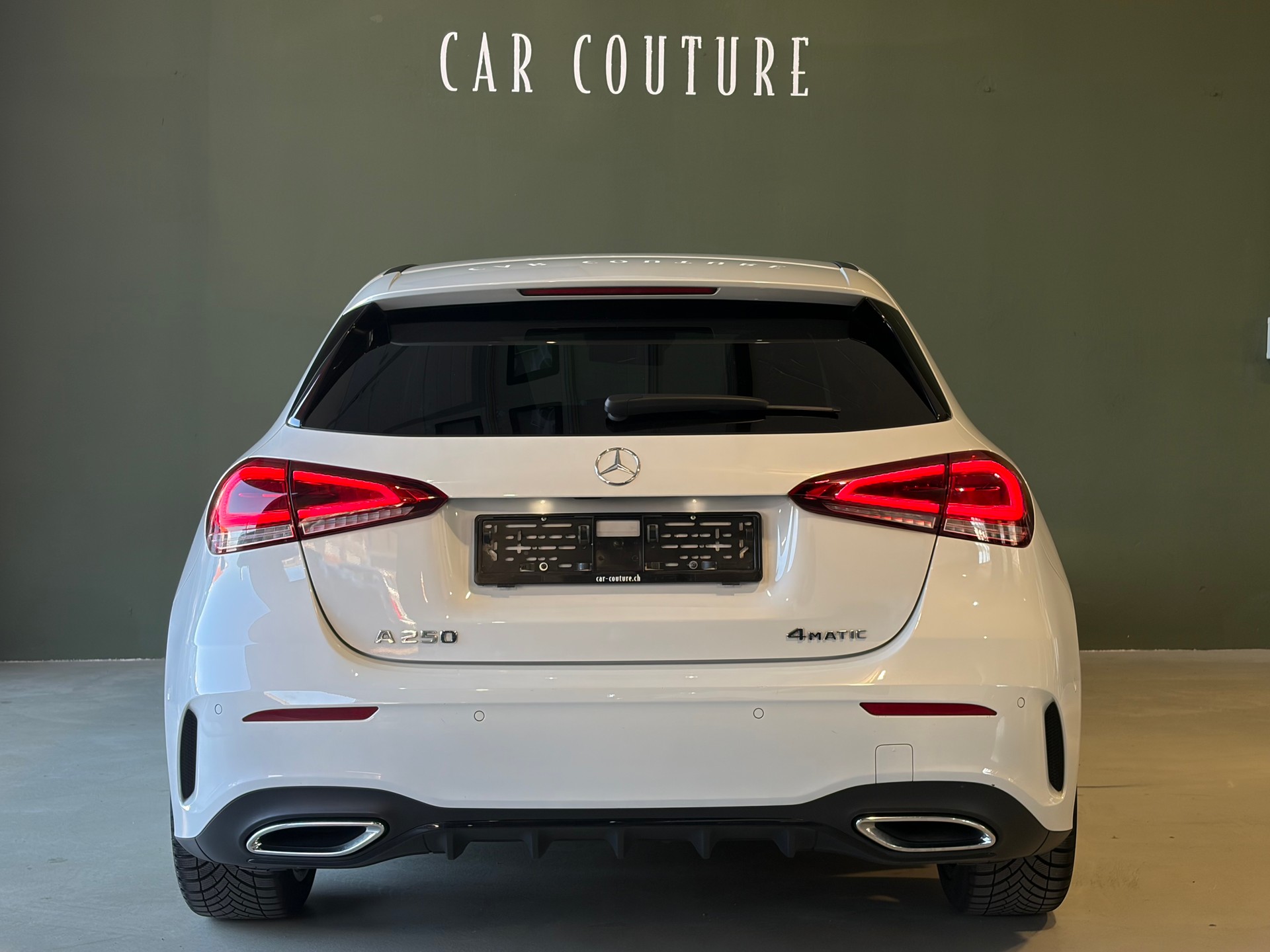 MERCEDES-BENZ A 250 4Matic AMG Line *Night Paket*Panoramadach*Ambientebeleuchtung*STANDHEIZUNG*-image-26