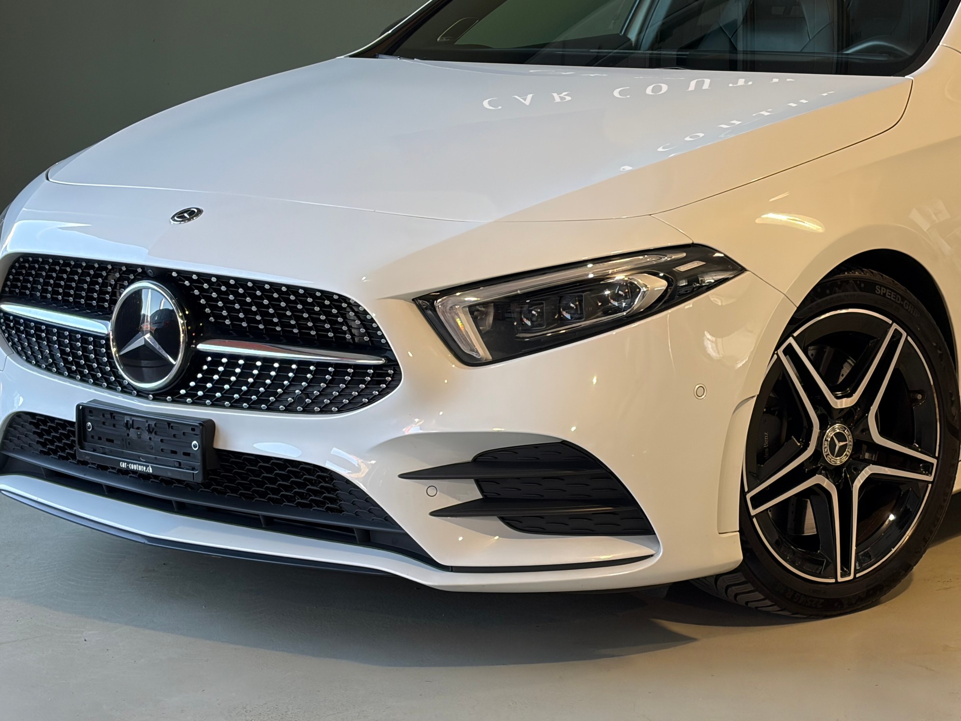MERCEDES-BENZ A 250 4Matic AMG Line *Night Paket*Panoramadach*Ambientebeleuchtung*STANDHEIZUNG*-image-31
