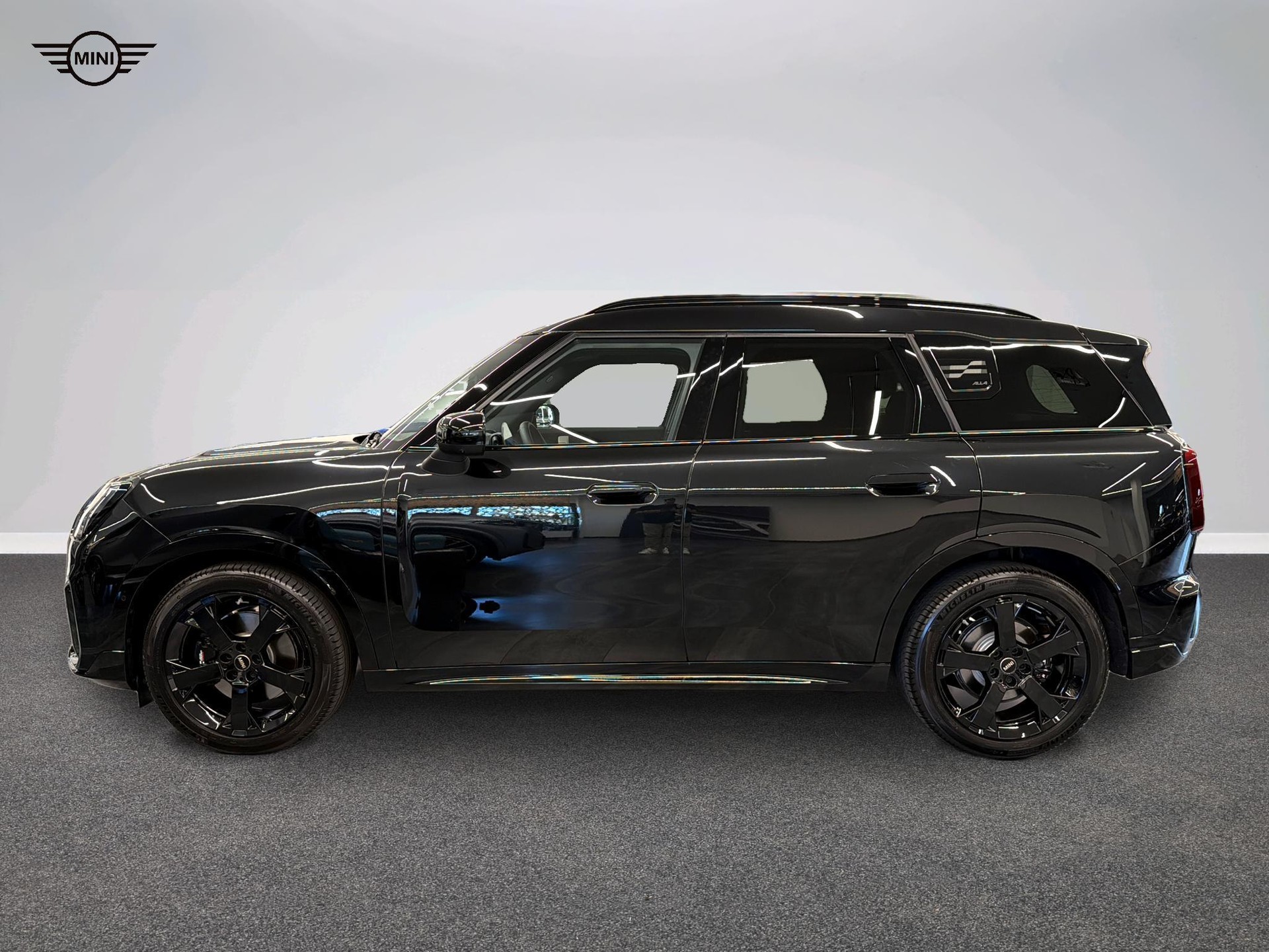 MINI Countryman S ALL4-image-1