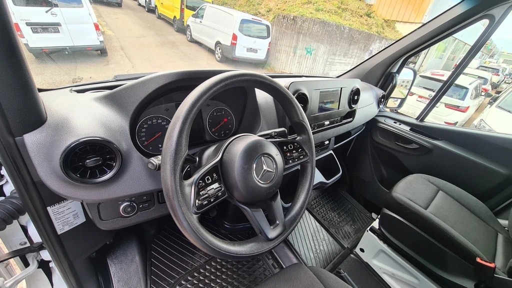 MERCEDES-BENZ Sprinter 319 CDI Standard 9G-TRONIC 4x4 ** 6-Plätzer ** Klimaanlage ** Anh-Kupplung 3500kg ** Nutzlast 700kg ** Modell 2024-image-14
