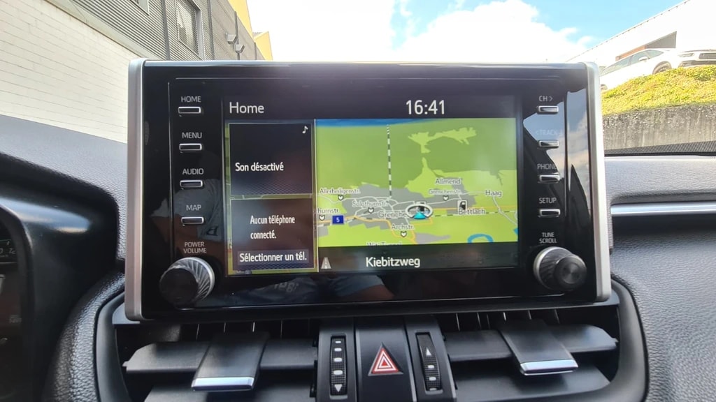 TOYOTA RAV-4 2.5 PHEV Premium e-CVT 4WD ** Voll-Leder ** Gr-Navi ** RF-Kamera 360° ** Abstandsregelsysteme ** Panorama-Glasdacgh **-image-13