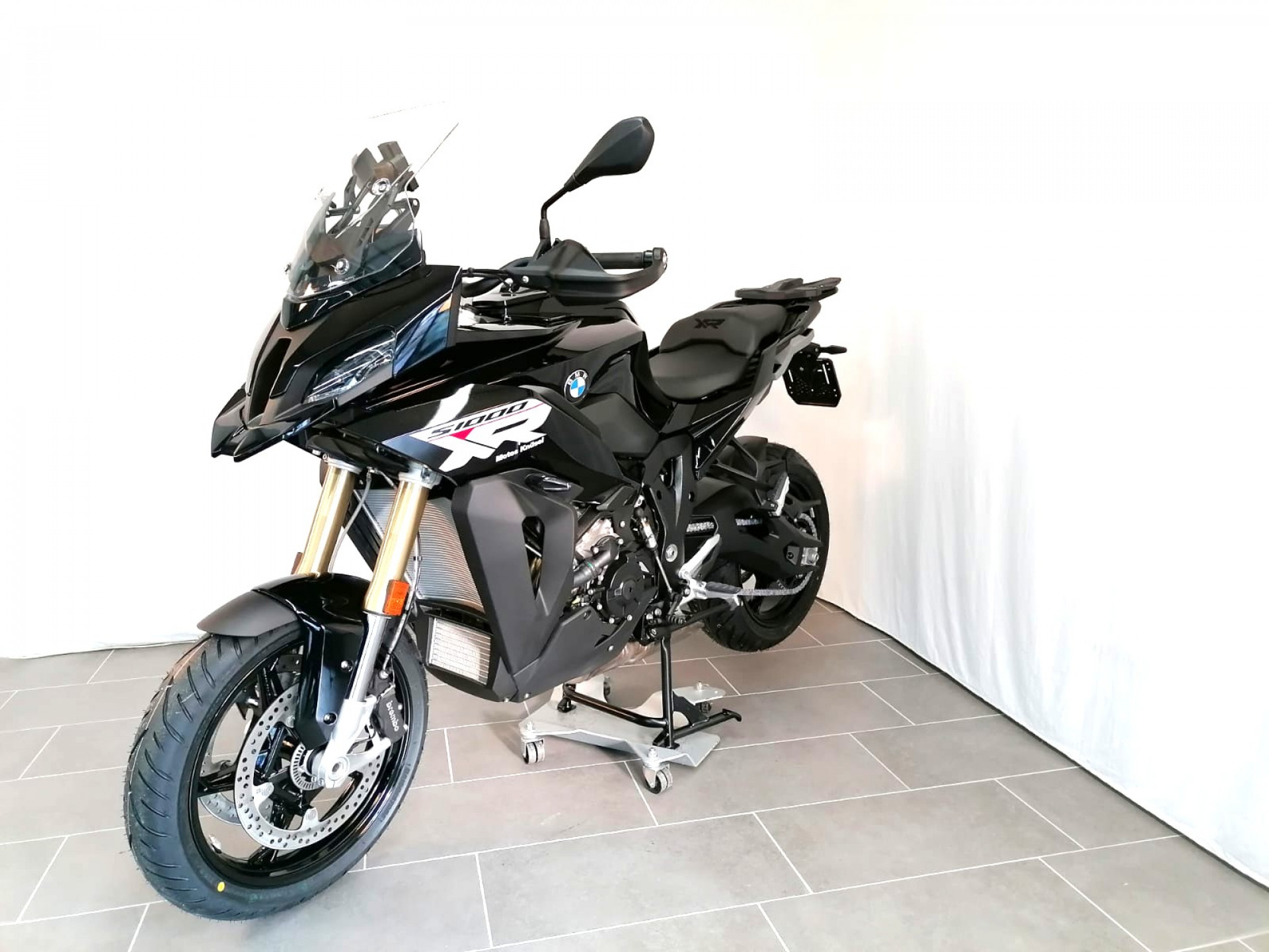 BMW S 1000 XR-showroom-element-2