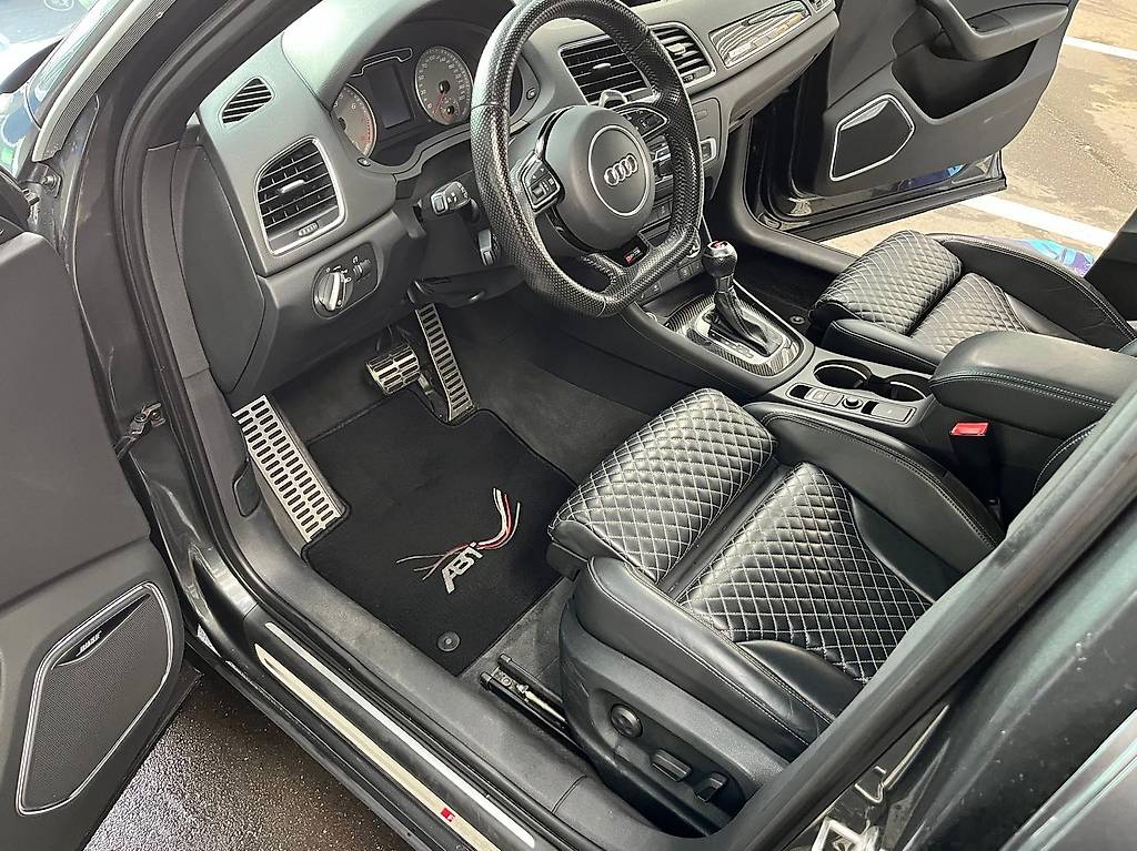 AUDI RS Q3-image-0