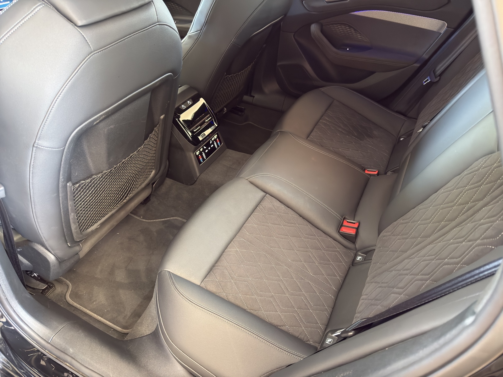AUDI A6 Avant e-hybrid quattro 220 kW S tronic-image-11