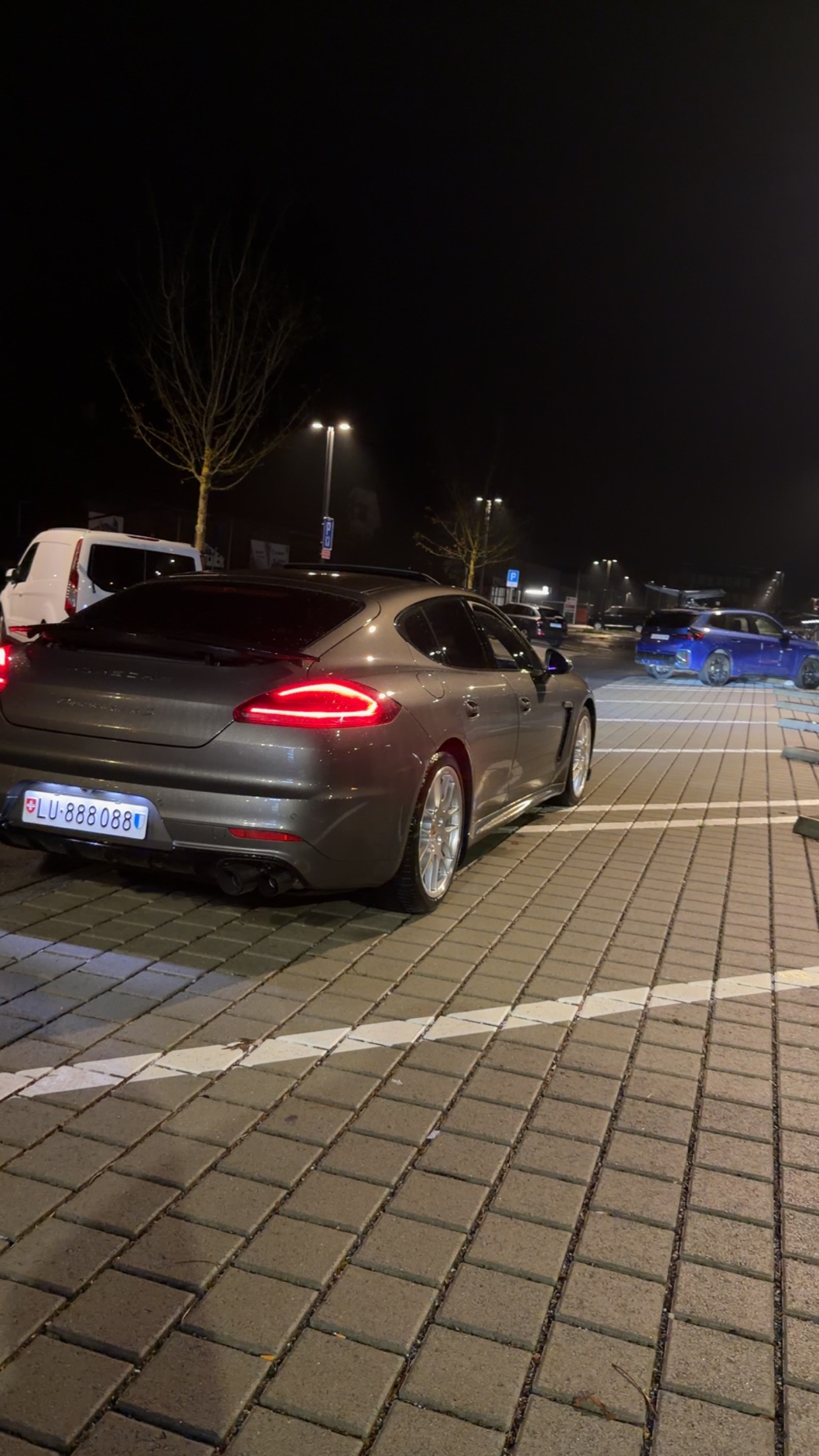 PORSCHE 4.8 V8 Turbo S PDK-image-4