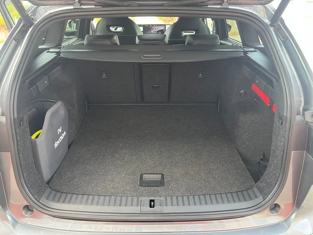 SKODA Enyaq iV 80x SportLine - SoH 95%-image-6