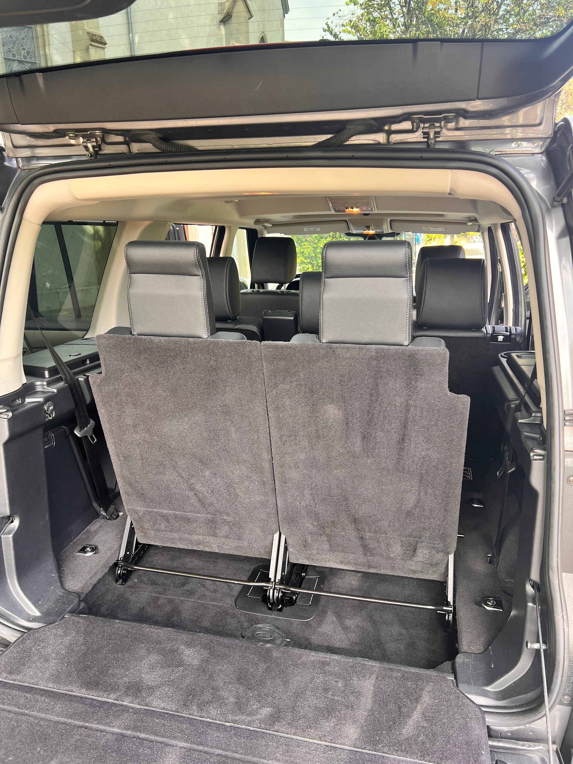 LAND ROVER 3.0 SDV6 256 HSE-image-4