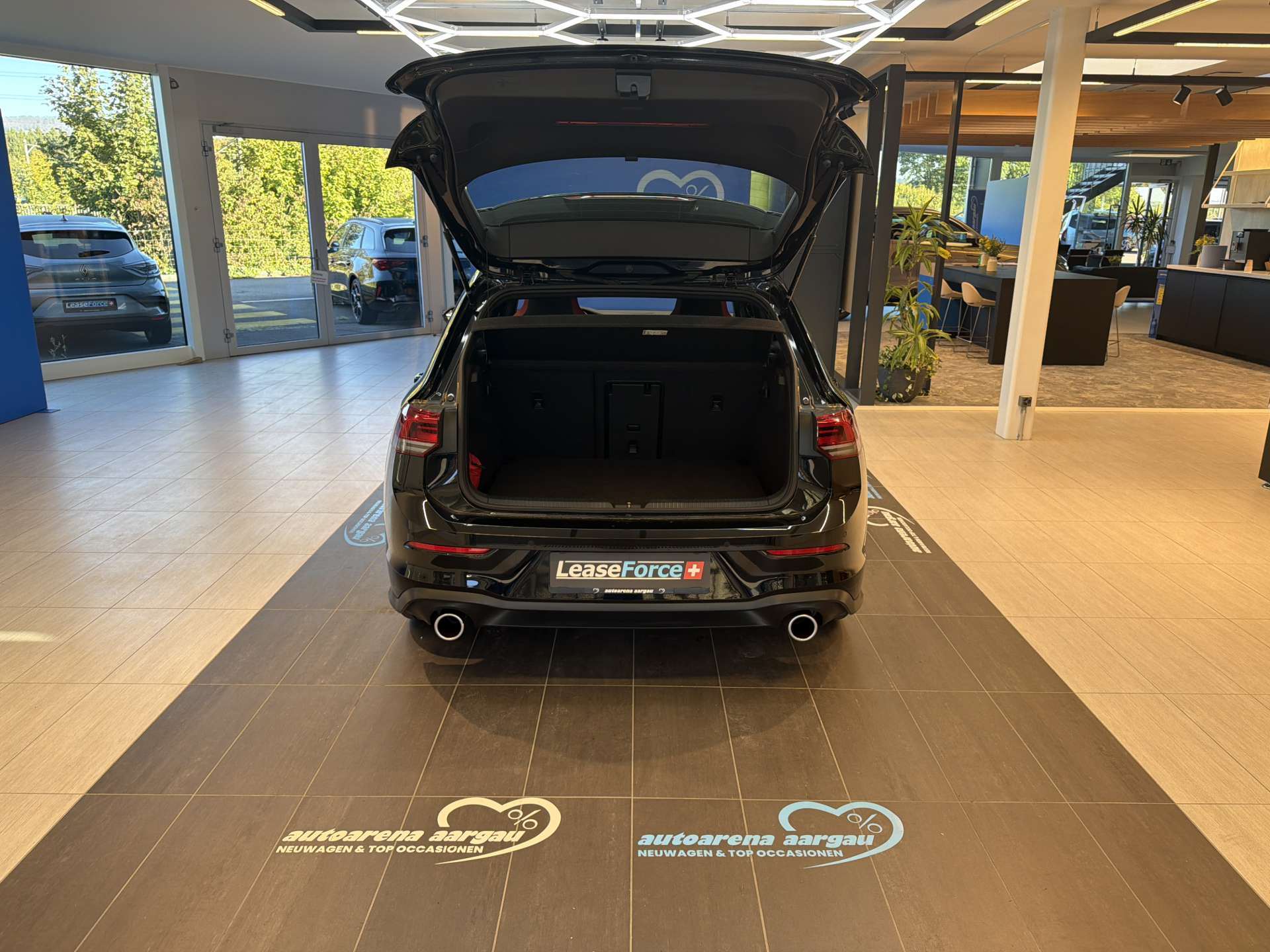VW Golf 2.0 TSi GTi DSG-Automat 245PS-image-7