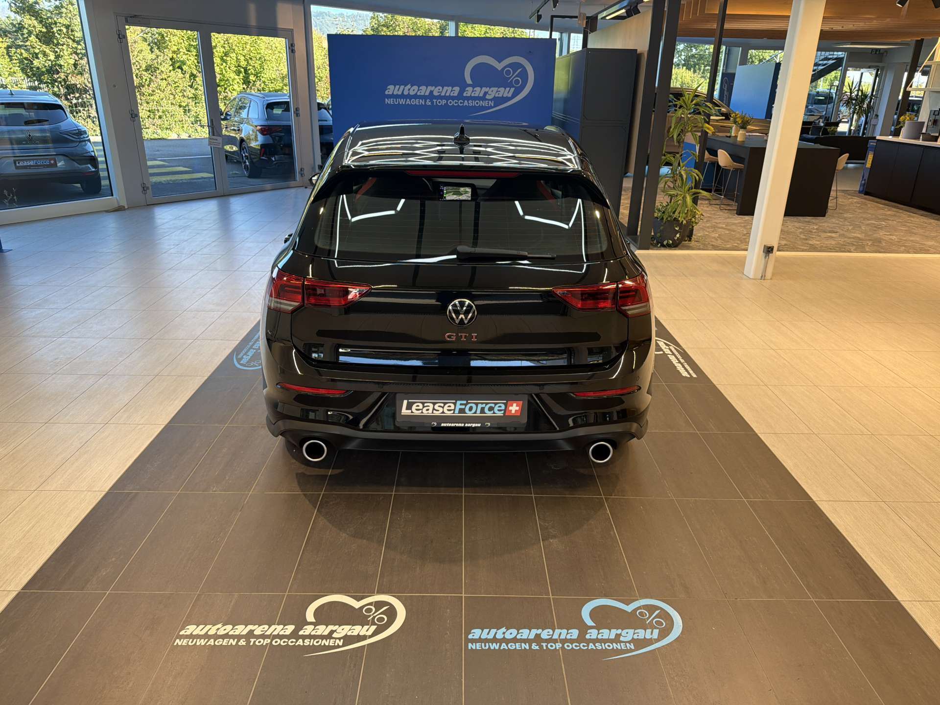 VW Golf 2.0 TSi GTi DSG-Automat 245PS-image-12