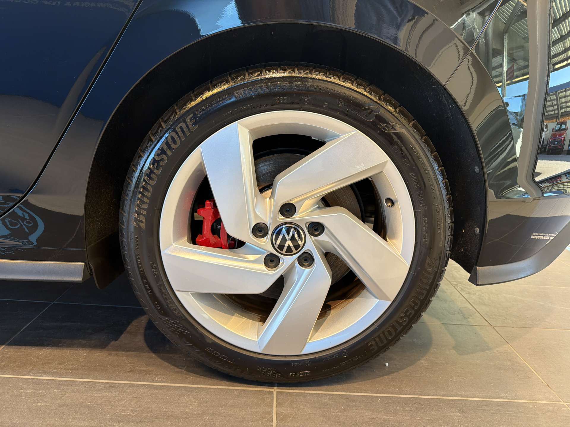 VW Golf 2.0 TSi GTi DSG-Automat 245PS-image-8