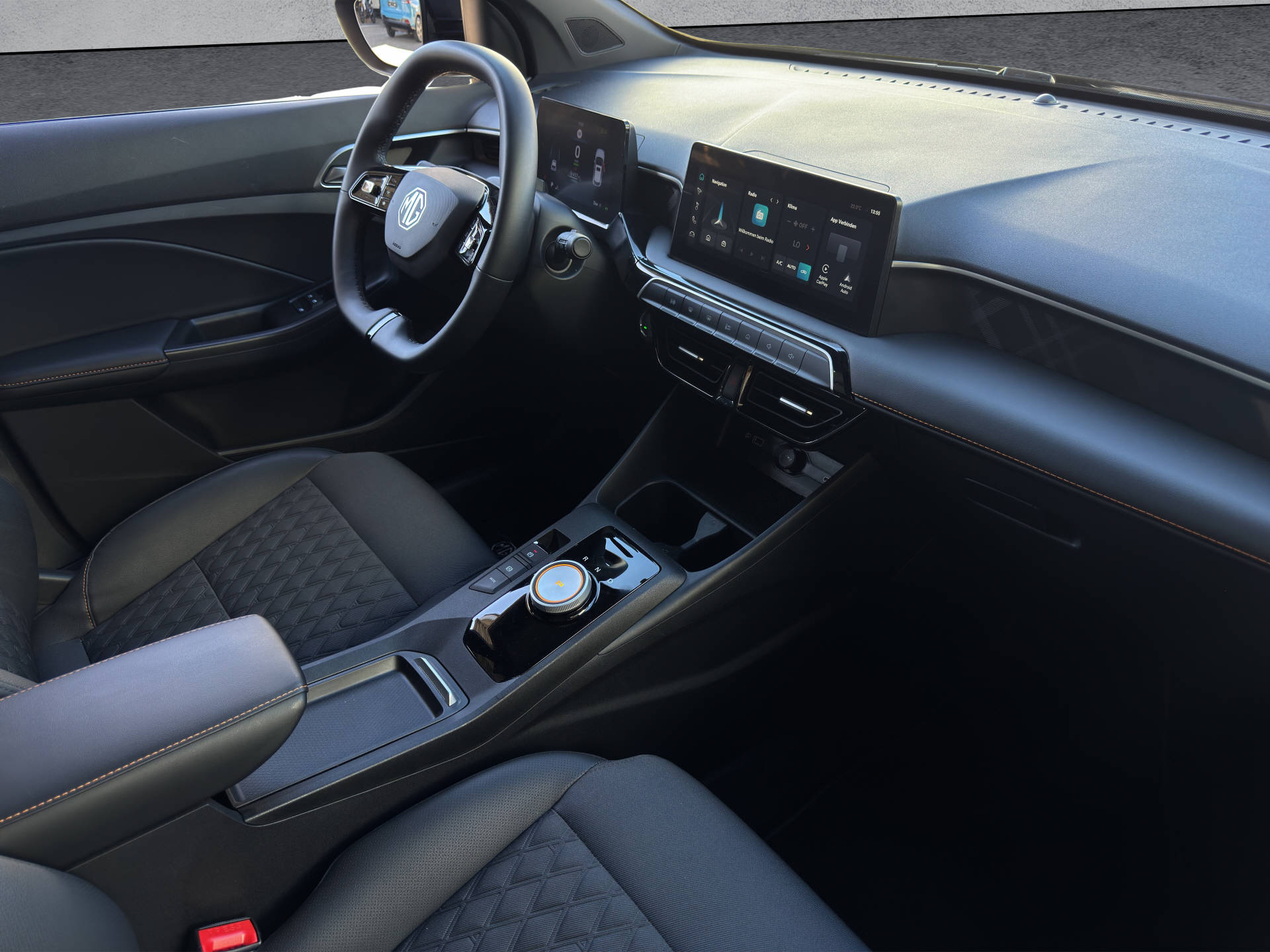 MG 3 1.5 Hybrid Luxury-image-14