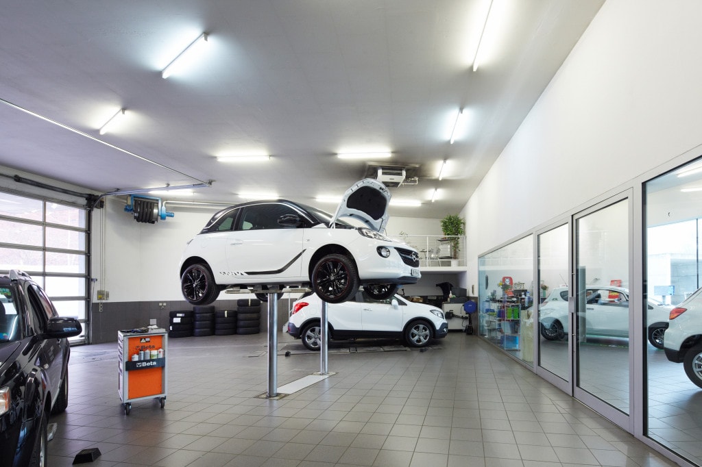 TOYOTA Hilux 2.8d GR Sport II Double Cab 4x4 A-image-15