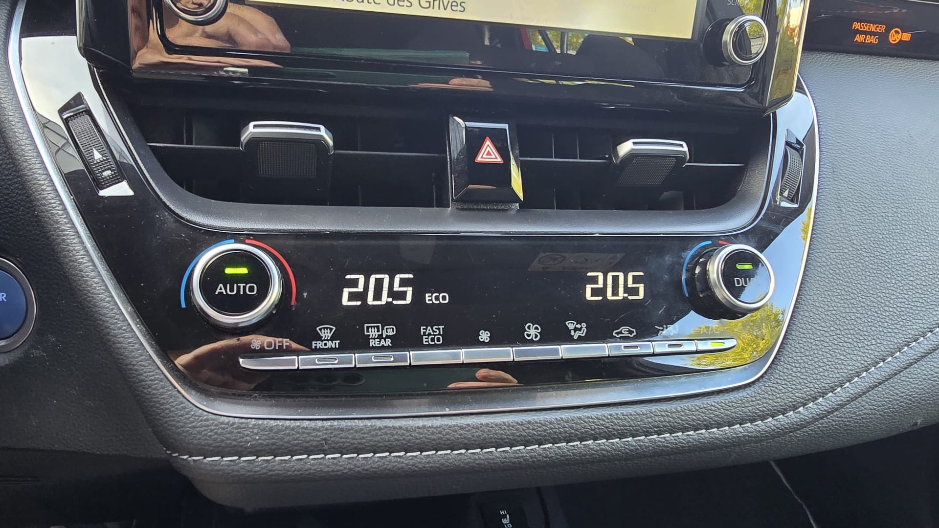 TOYOTA Corolla Touring Sports 1.8 HSD Premium navi / ACC e-CVT-image-5