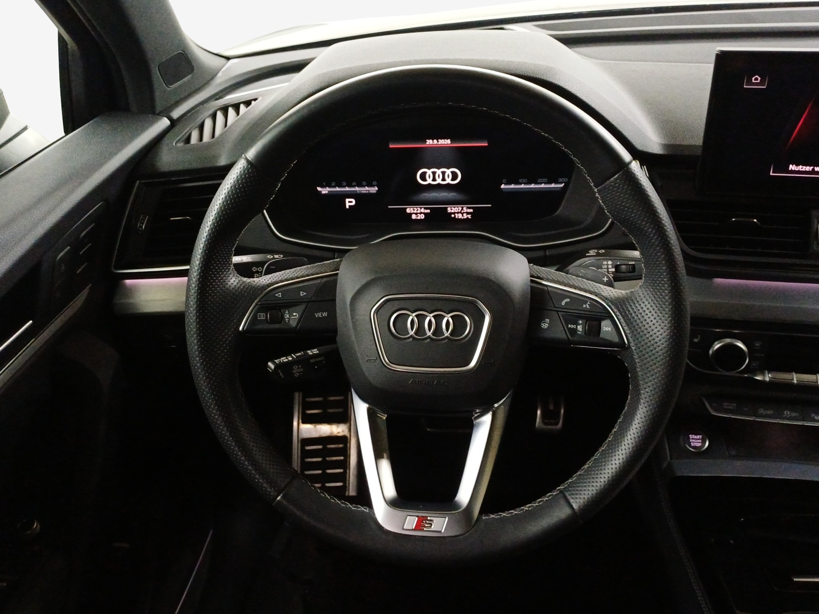 AUDI Q5 Sportback 40 TDI Blackedition quattro S-tronic-image-9