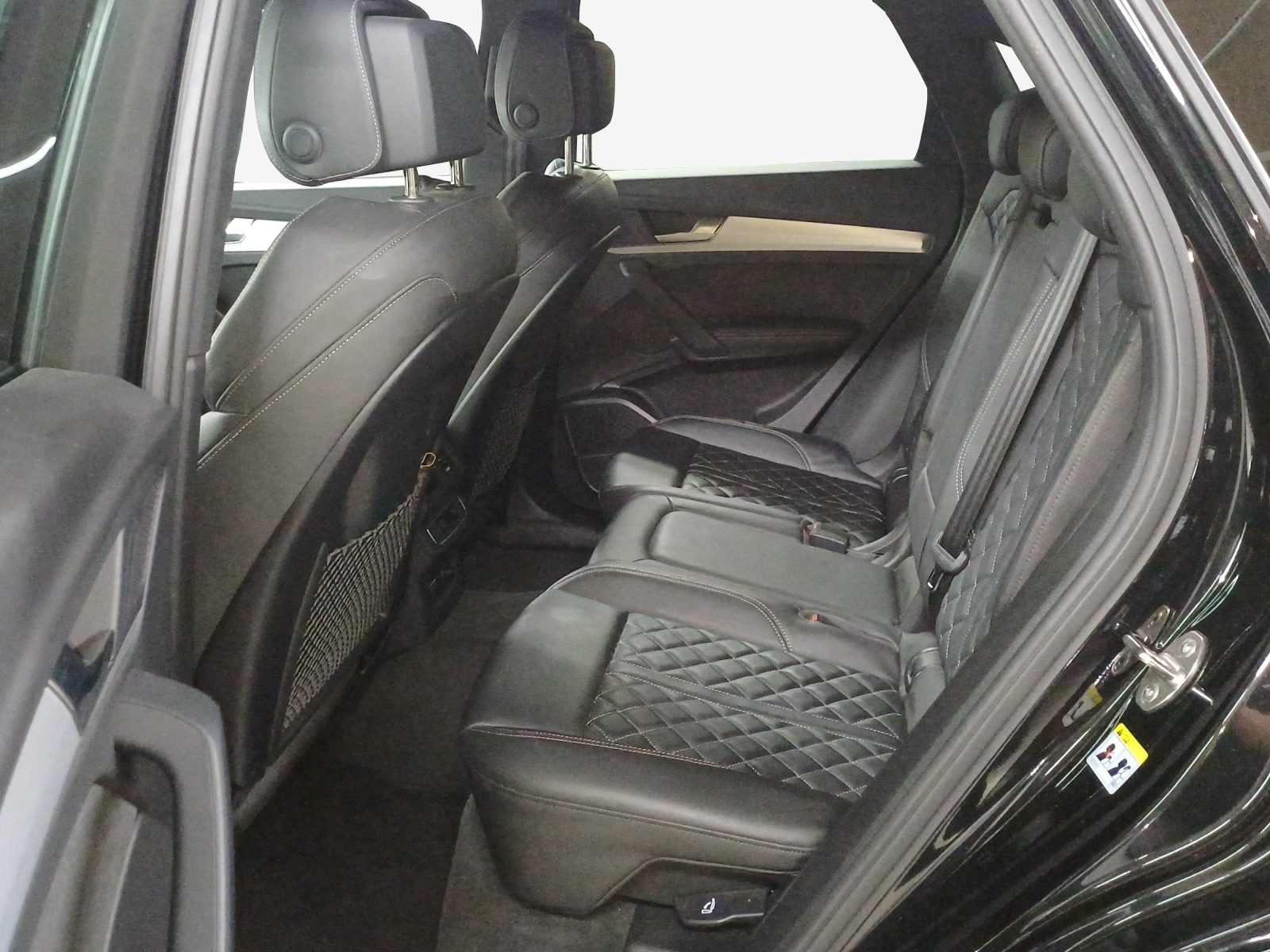 AUDI Q5 Sportback 40 TDI Blackedition quattro S-tronic-image-11