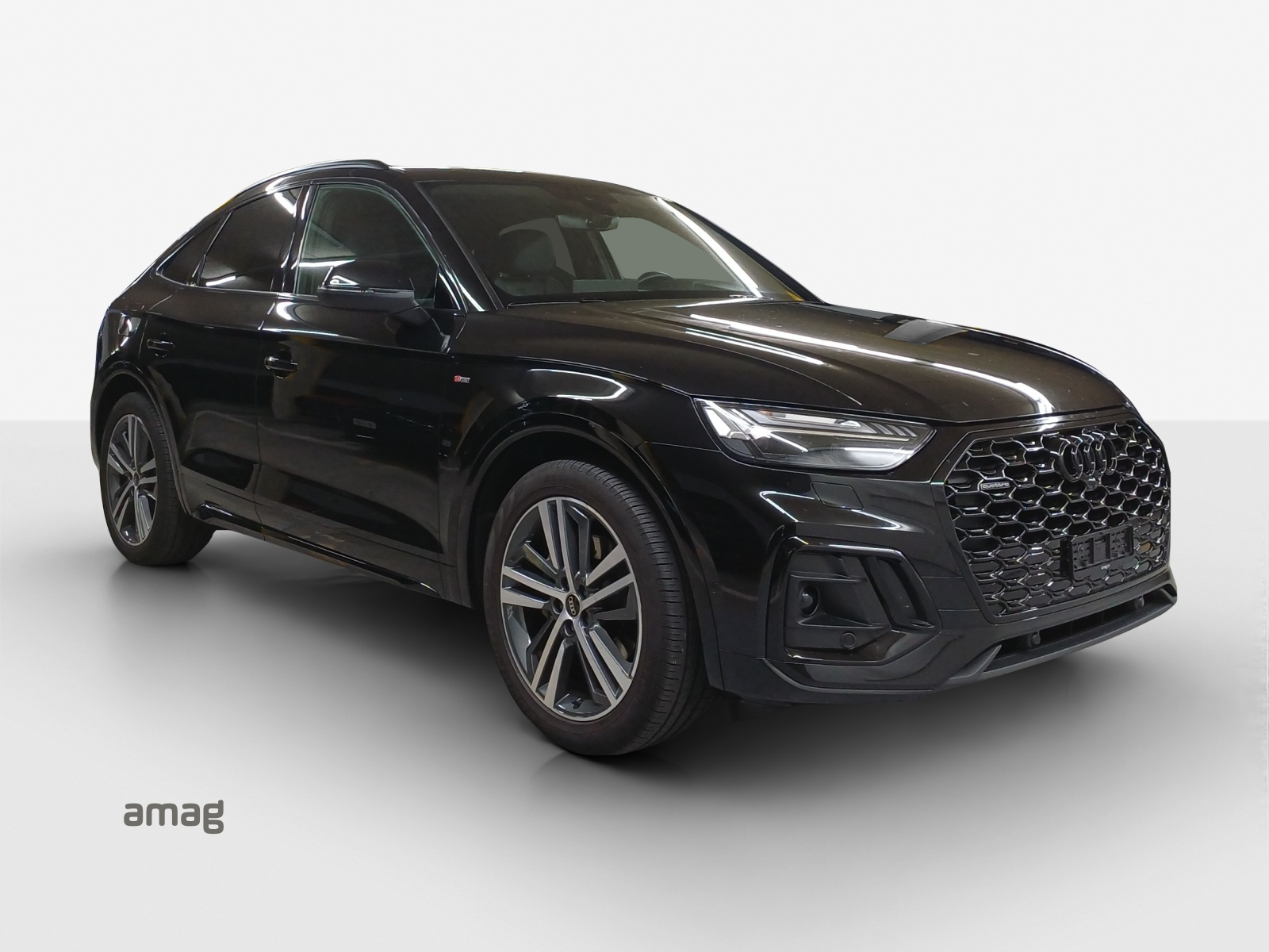 AUDI Q5 Sportback 40 TDI Blackedition quattro S-tronic-image-5