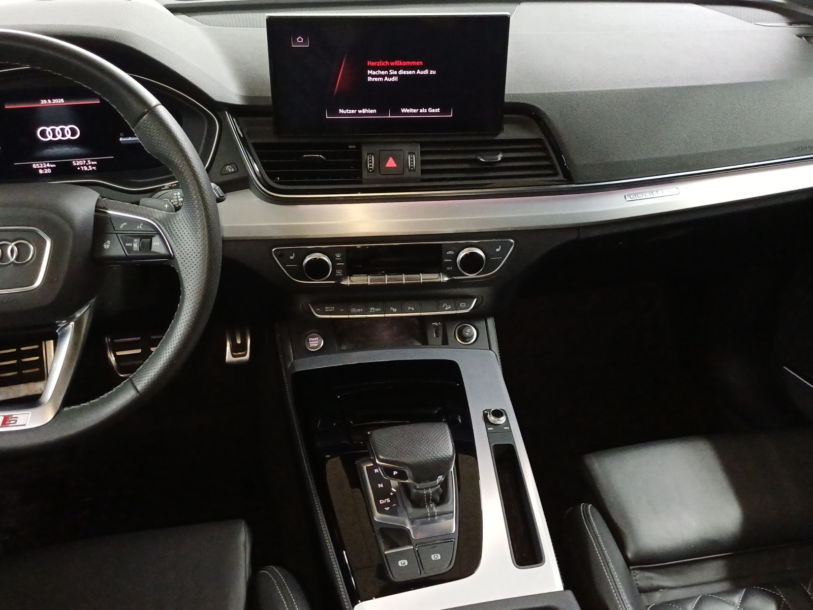 AUDI Q5 Sportback 40 TDI Blackedition quattro S-tronic-image-10