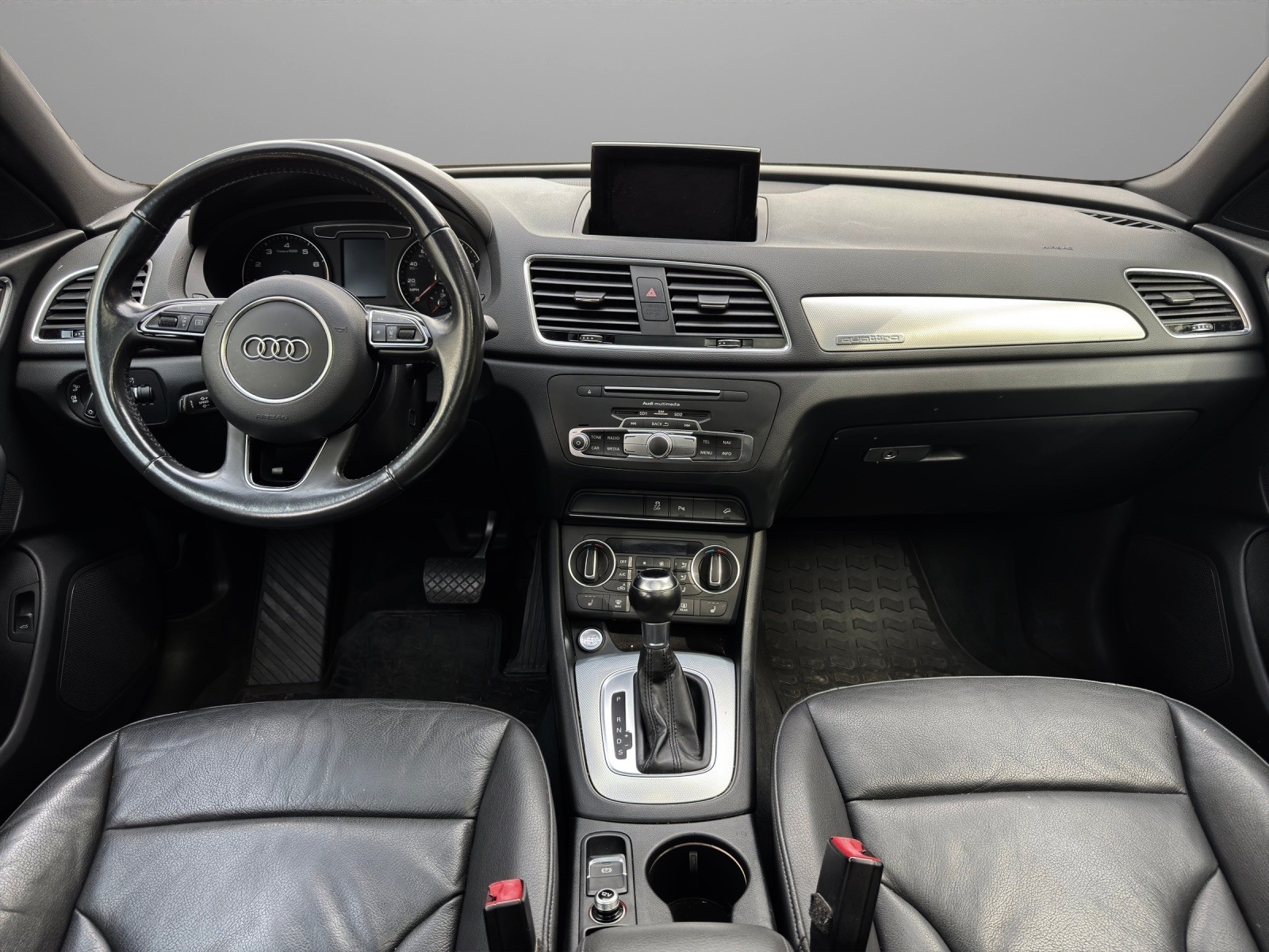 AUDI Q3 2.0 TFSI quattro S-tronic *S-Line*Panorama-Schiebedach + Rückfahrkamera*-image-8