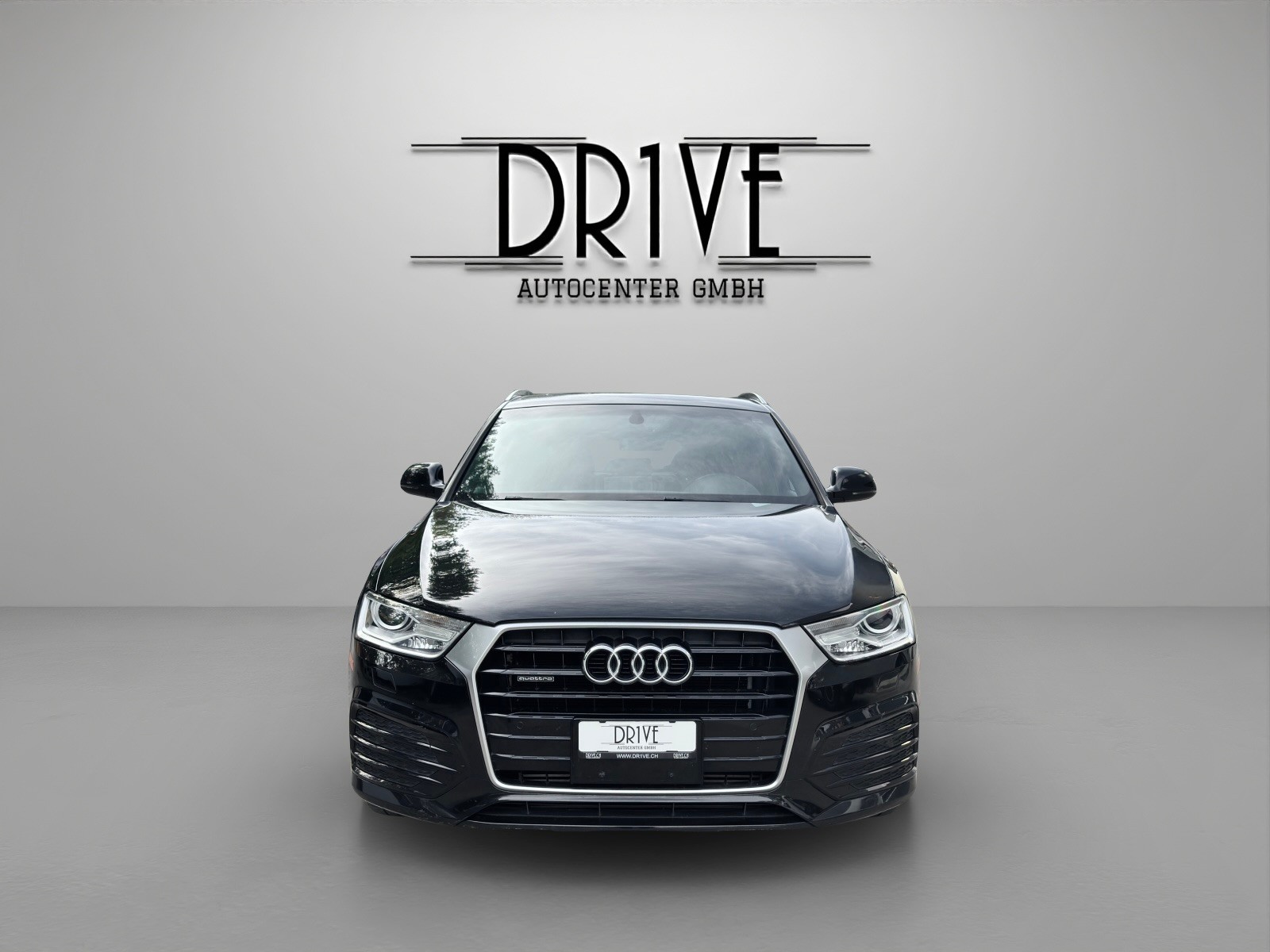 AUDI Q3 2.0 TFSI quattro S-tronic *S-Line*Panorama-Schiebedach + Rückfahrkamera*-image-1