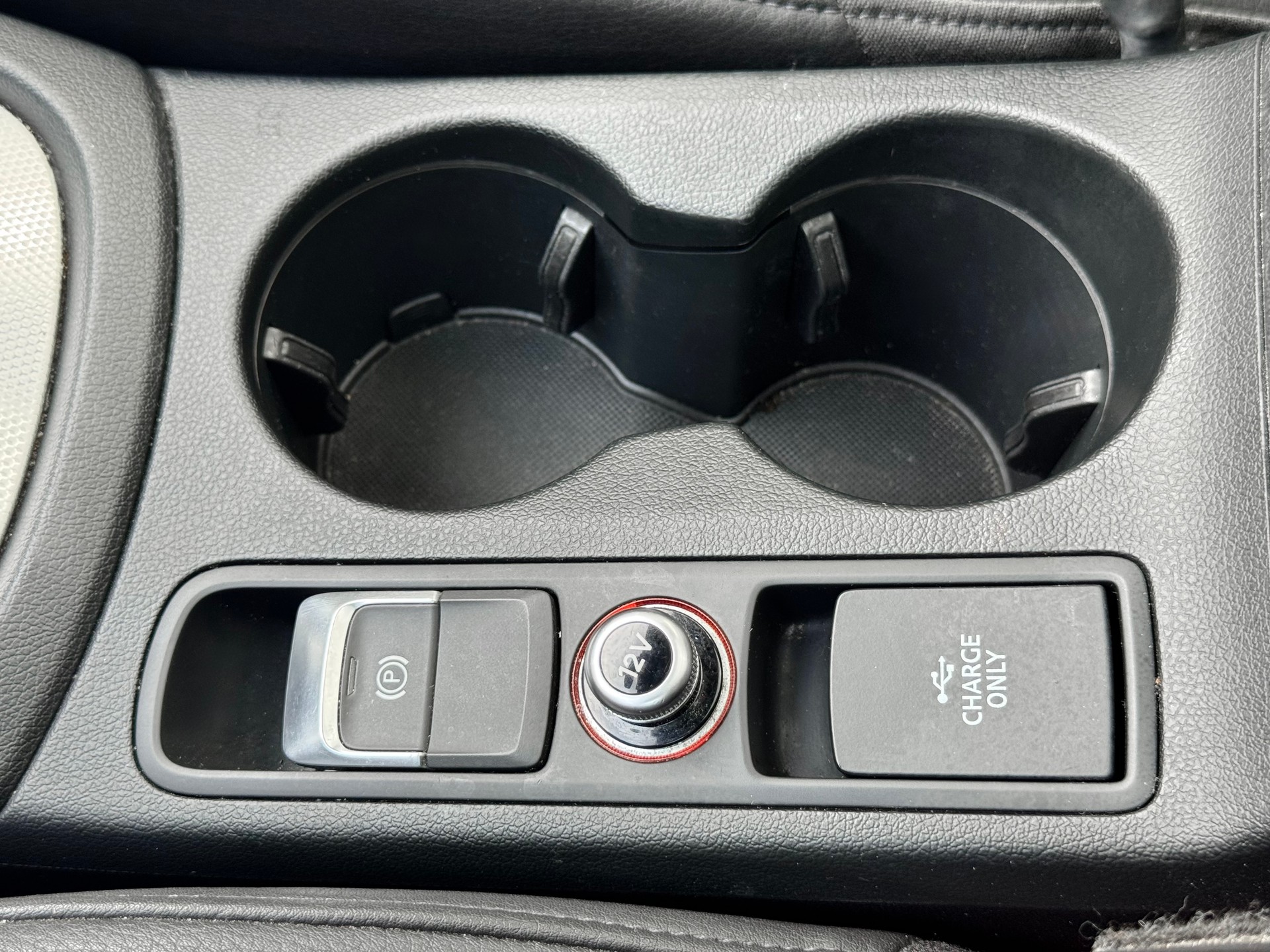AUDI Q3 2.0 TFSI quattro S-tronic *S-Line*Panorama-Schiebedach + Rückfahrkamera*-image-20