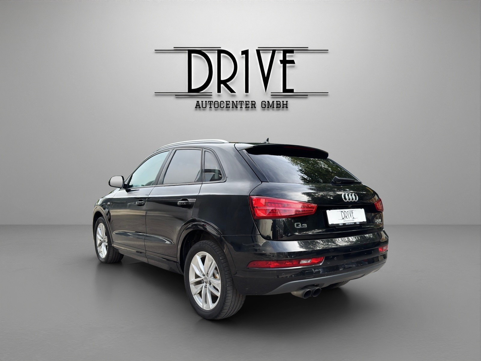 AUDI Q3 2.0 TFSI quattro S-tronic *S-Line*Panorama-Schiebedach + Rückfahrkamera*-image-6