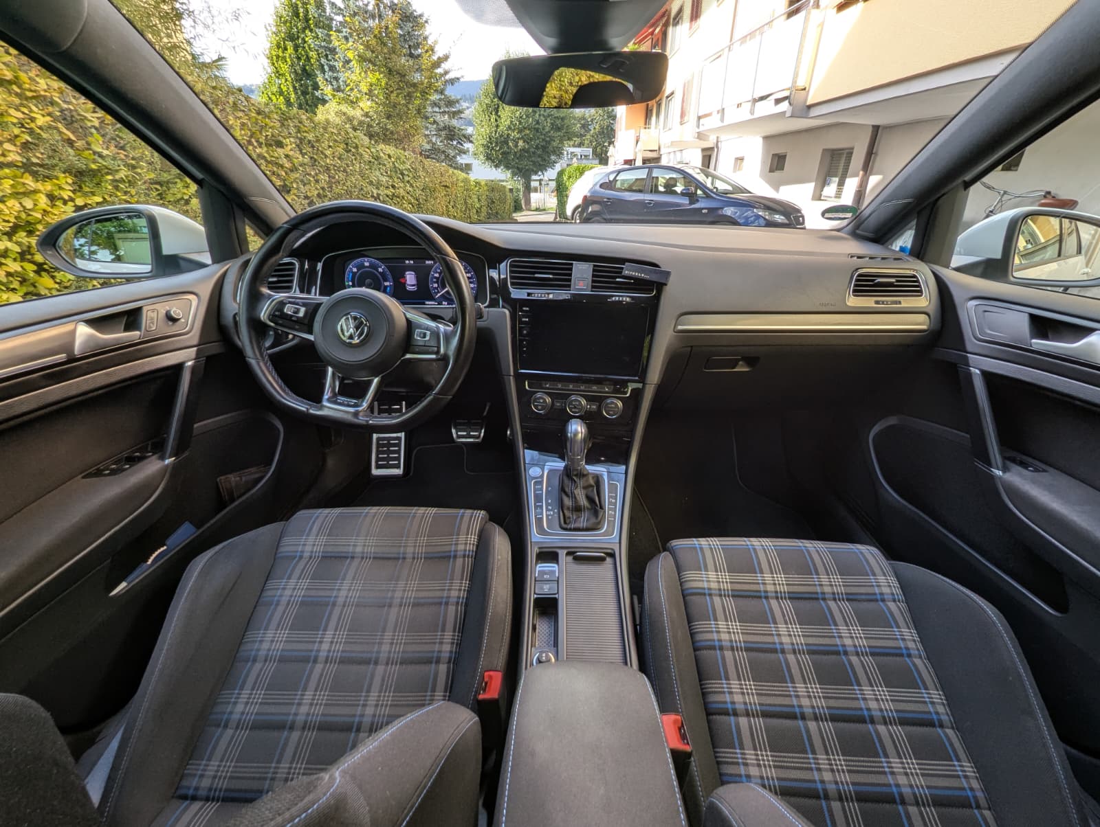 VW 1.4 TSI Plug-In-Hybrid GTE DSG-image-2