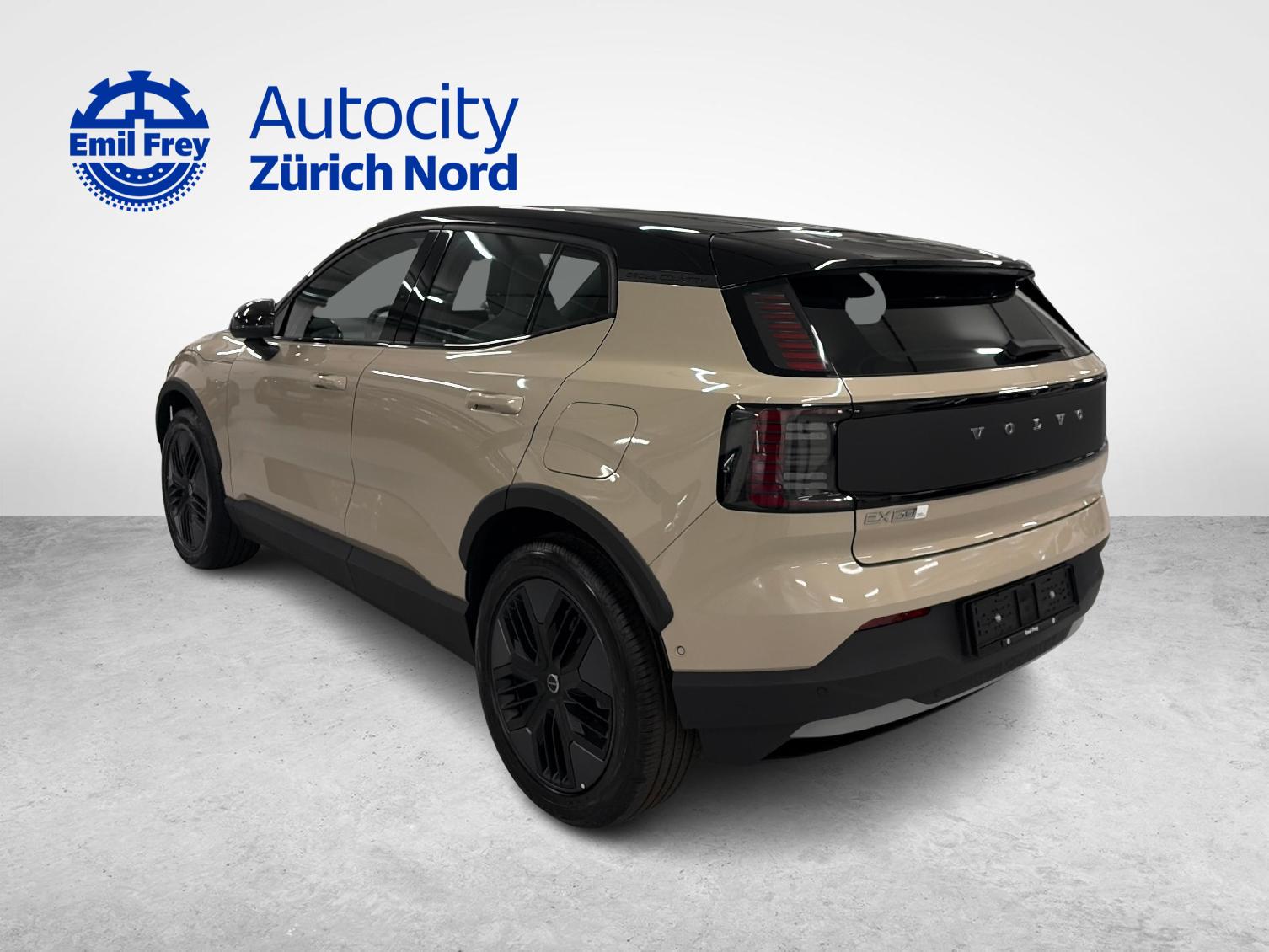 VOLVO EX30 CC P8 Ultra AWD-image-2