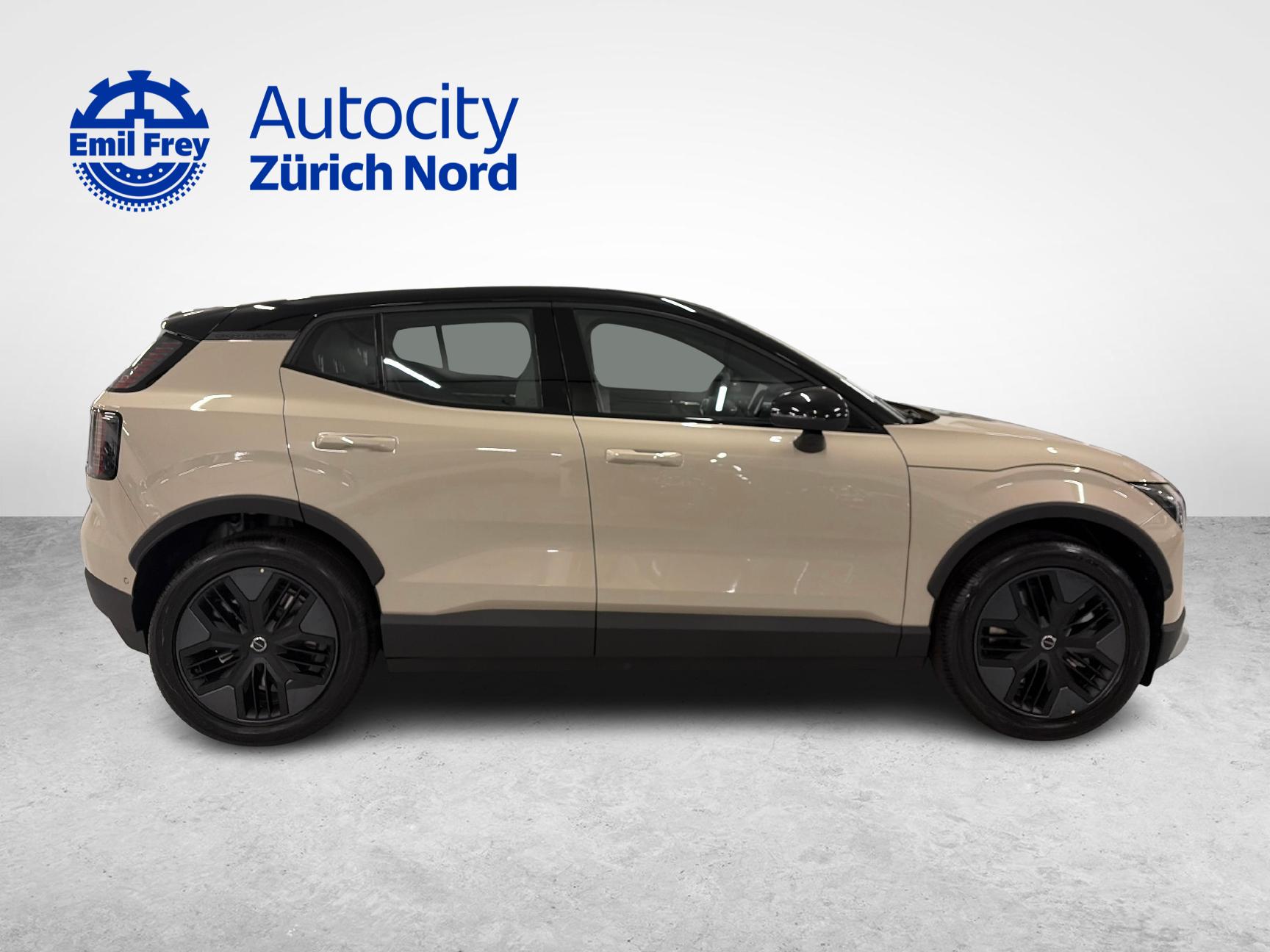 VOLVO EX30 CC P8 Ultra AWD-image-5