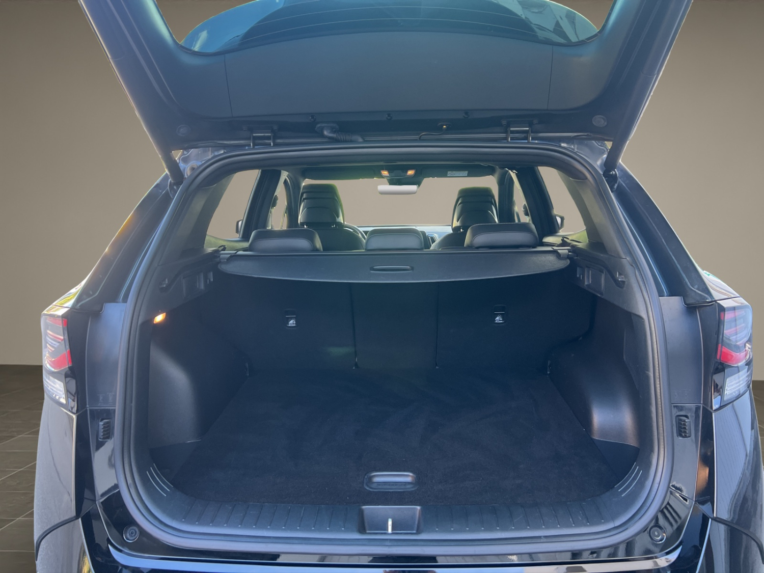 KIA Sportage 1.6 T-GDi Hybrid GT-Line-image-24