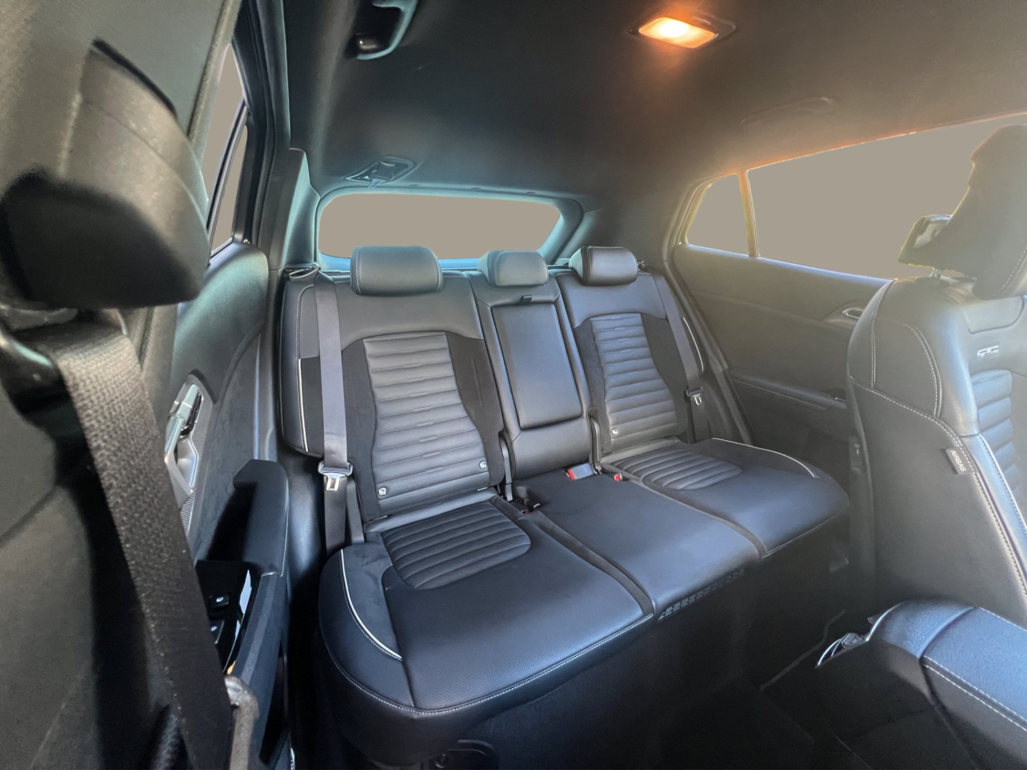 KIA Sportage 1.6 T-GDi Hybrid GT-Line-image-23