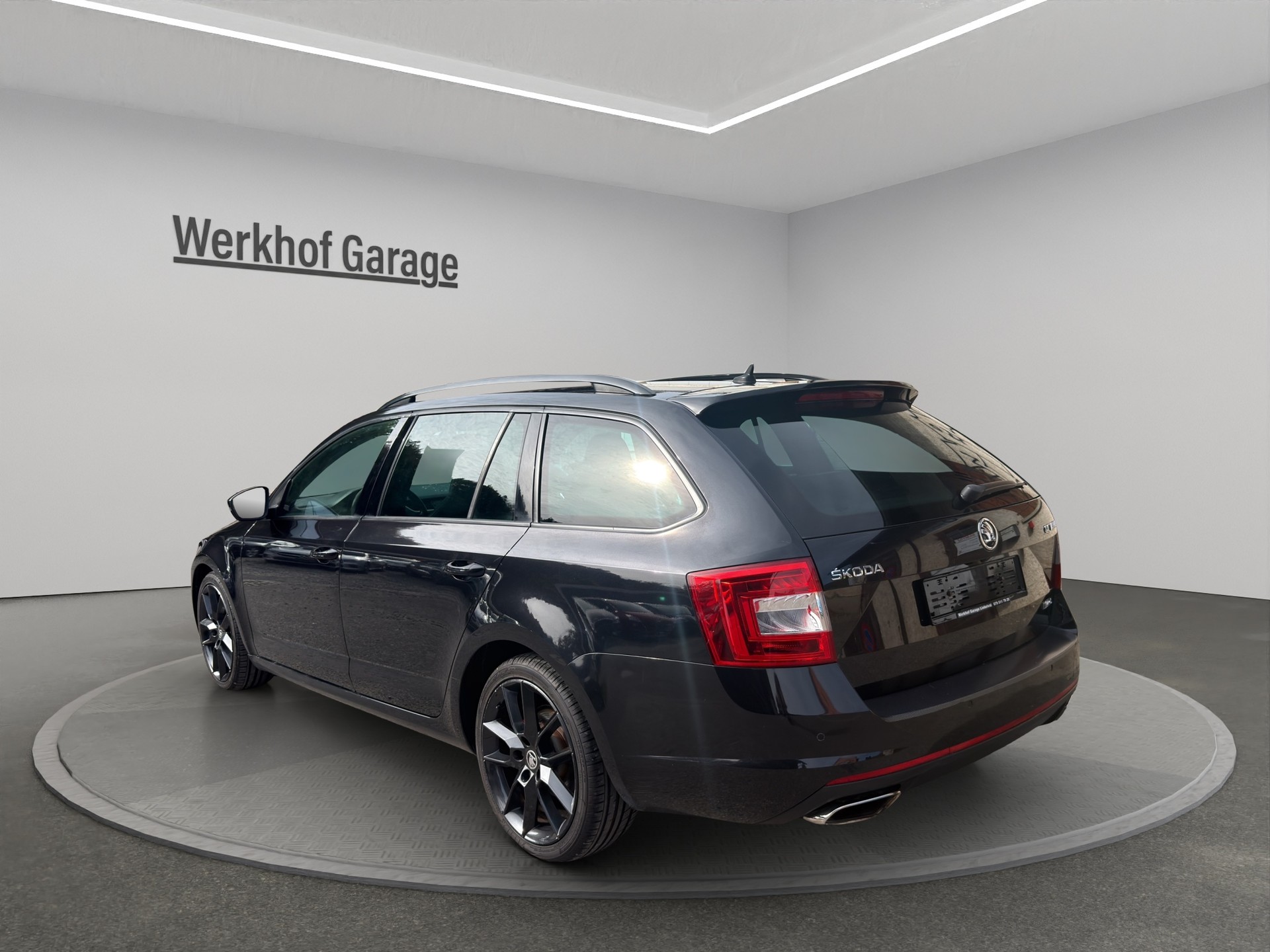 SKODA Octavia Combi 2.0 TDI RS 4x4 DSG-image-2