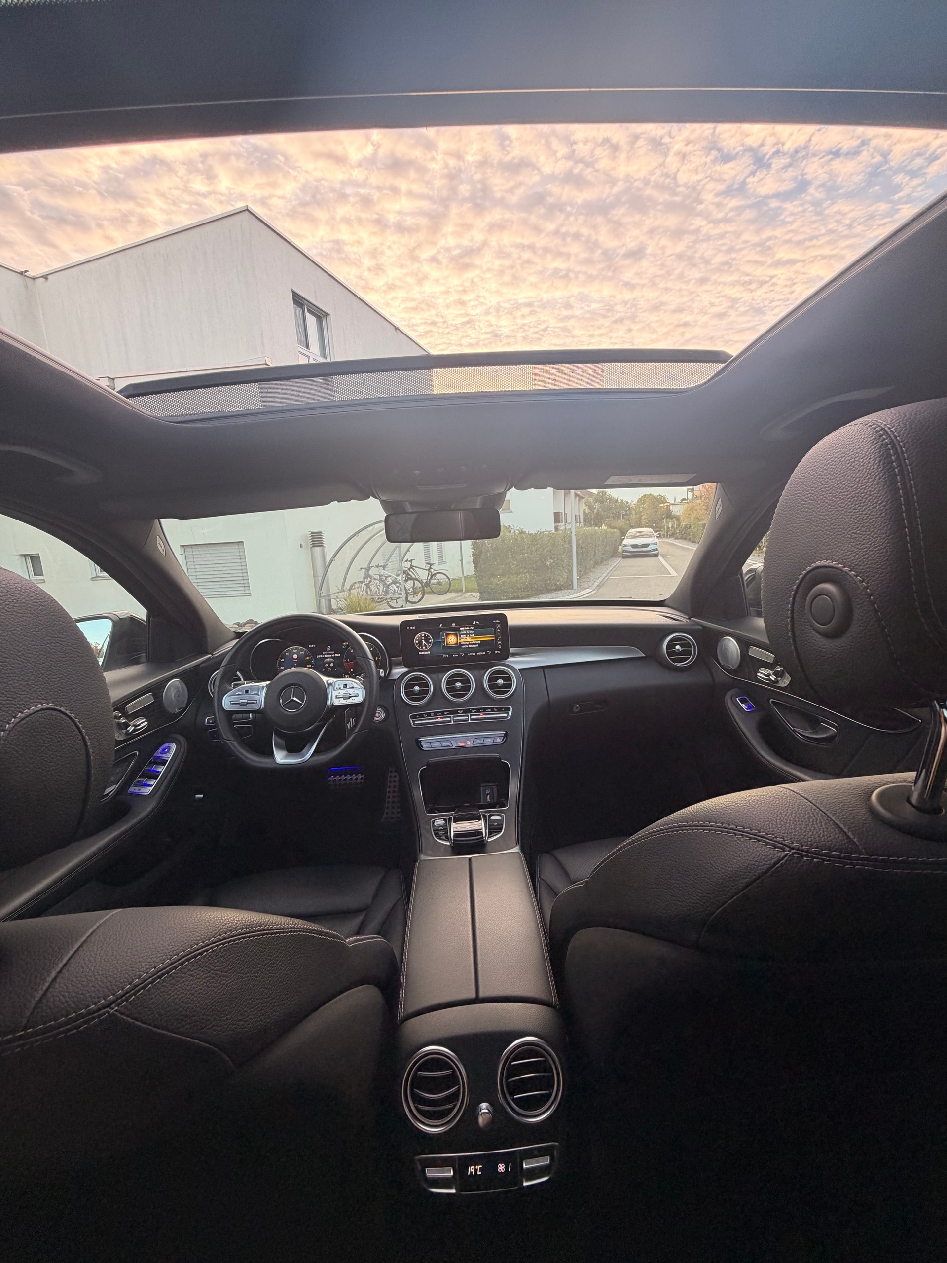 MERCEDES-BENZ C 220 d Swiss Star 4Matic 9G-Tronic-image-6