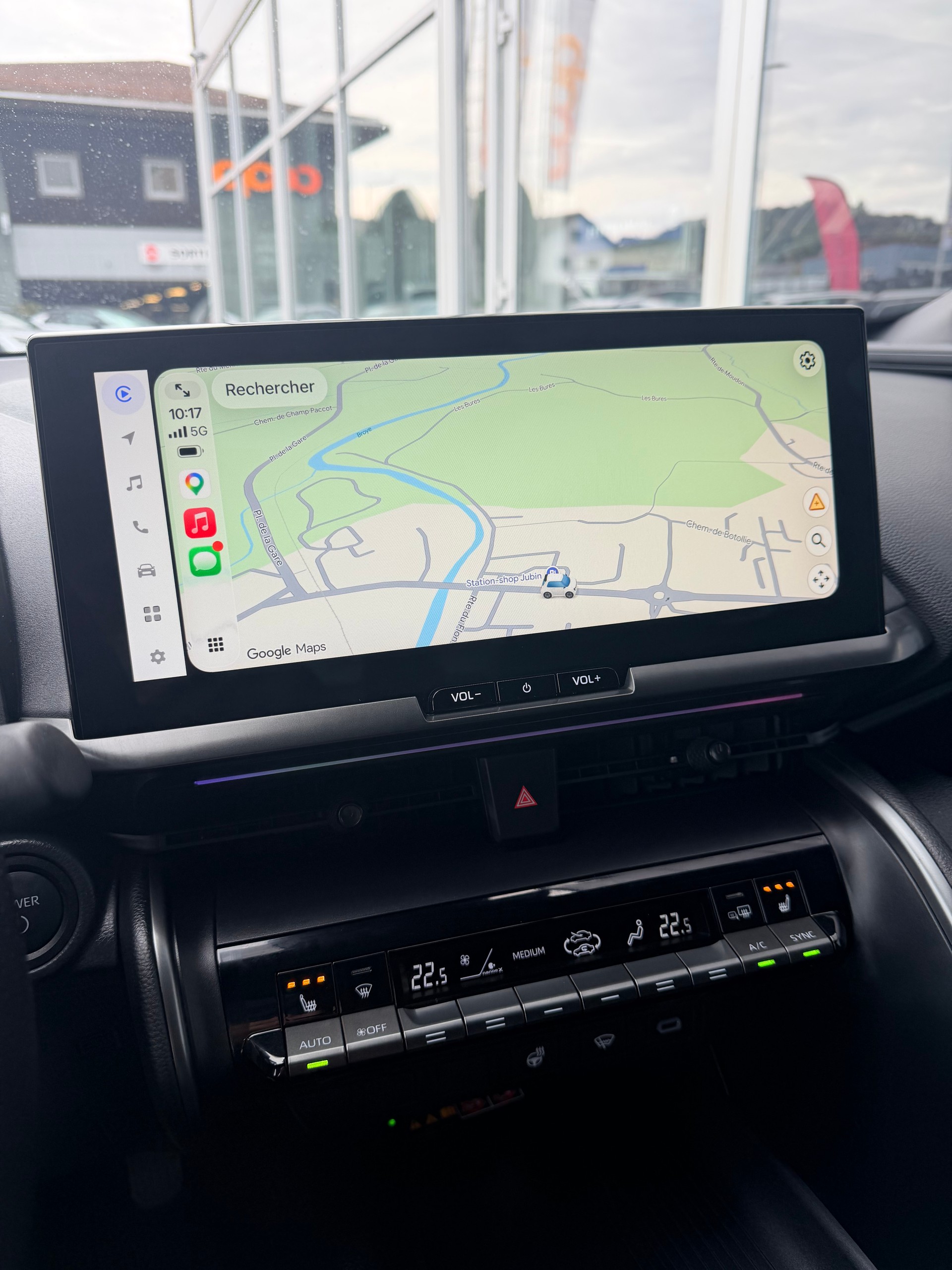 TOYOTA C-HR 2.0 HSD CVT GR Sport 4WD-image-23