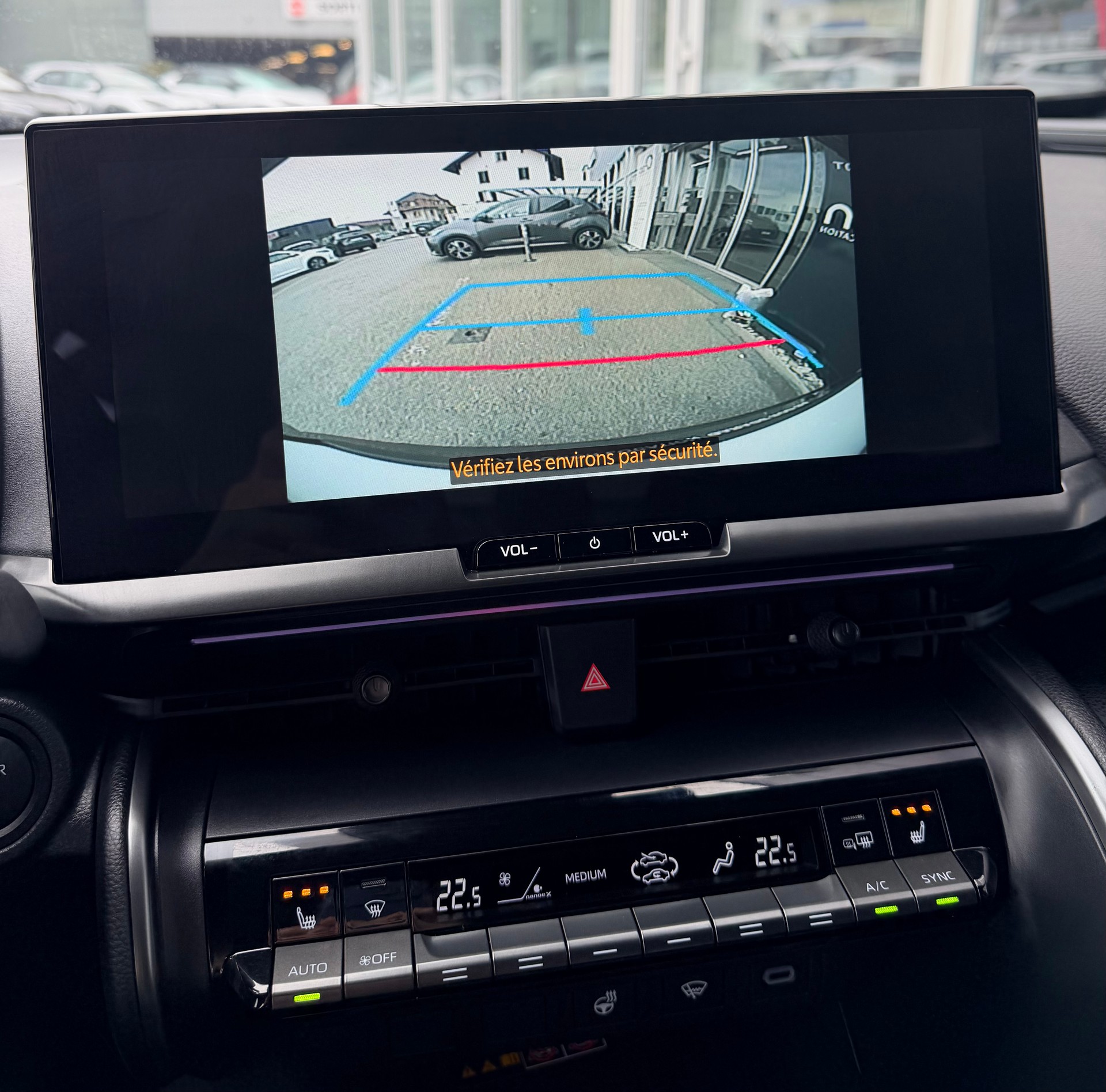 TOYOTA C-HR 2.0 HSD CVT GR Sport 4WD-image-25