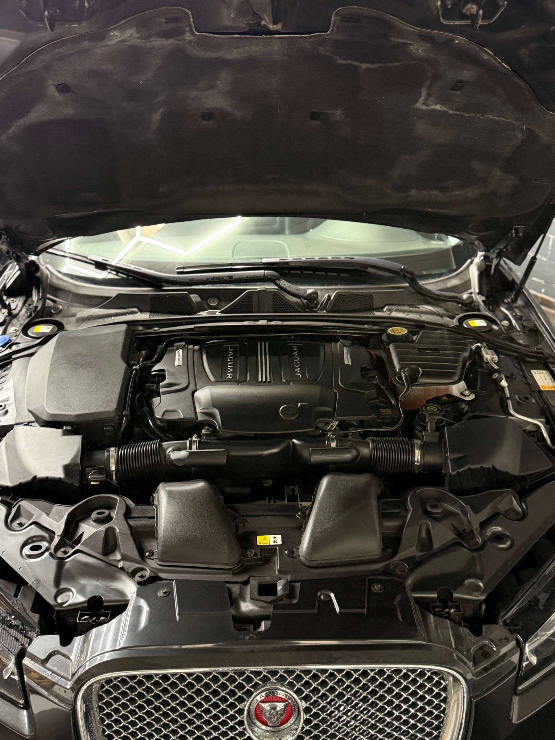 JAGUAR XF 3.0 V6 S/C 4x4-image-14