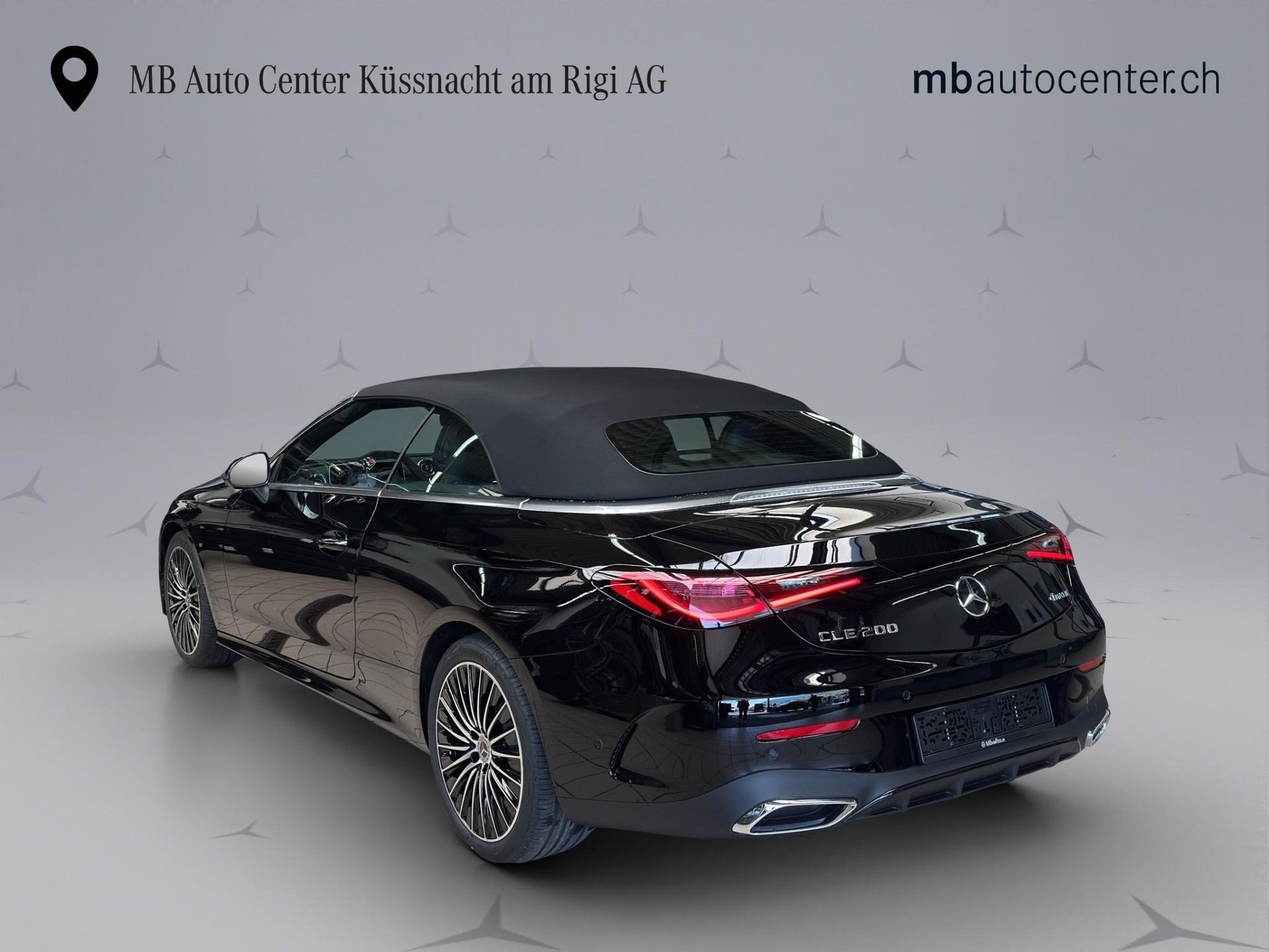 MERCEDES-BENZ CLE A236 Cabriolet CLE 200 AMG Line 4matic-image-3