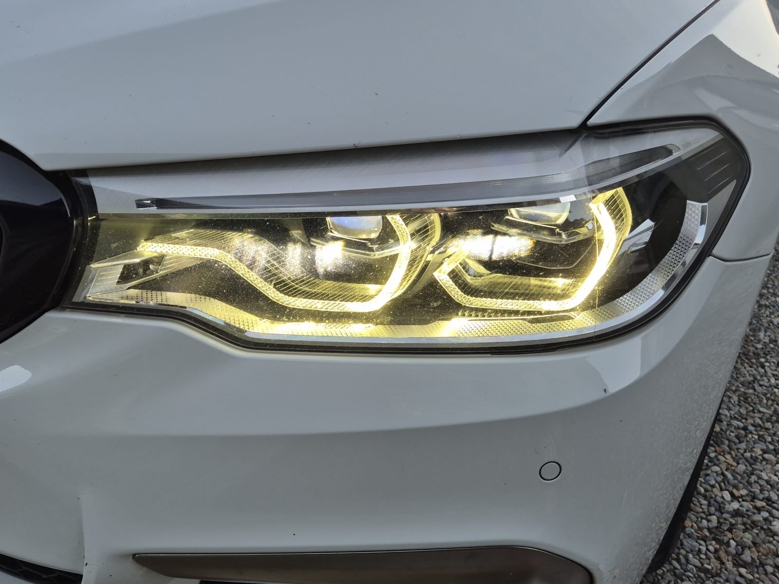 BMW M550d xDrive Touring Steptronic-image-1