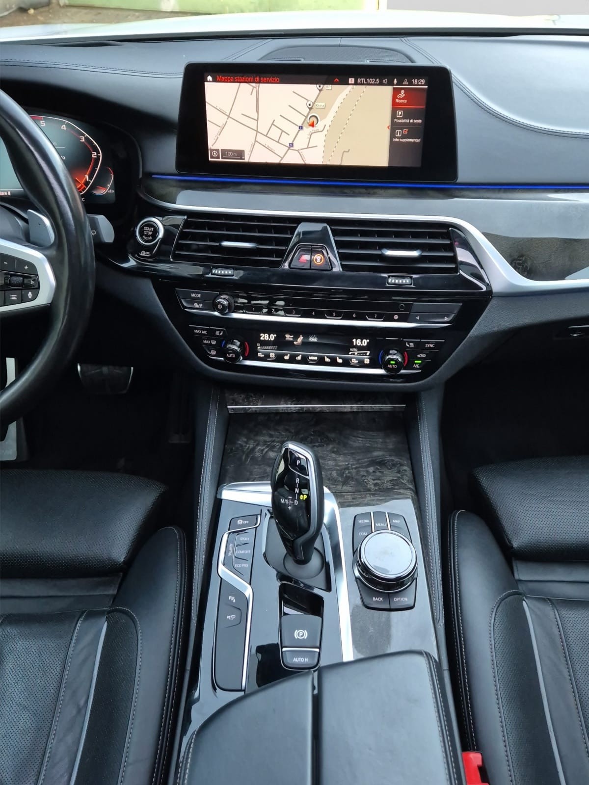 BMW M550d xDrive Touring Steptronic-image-10
