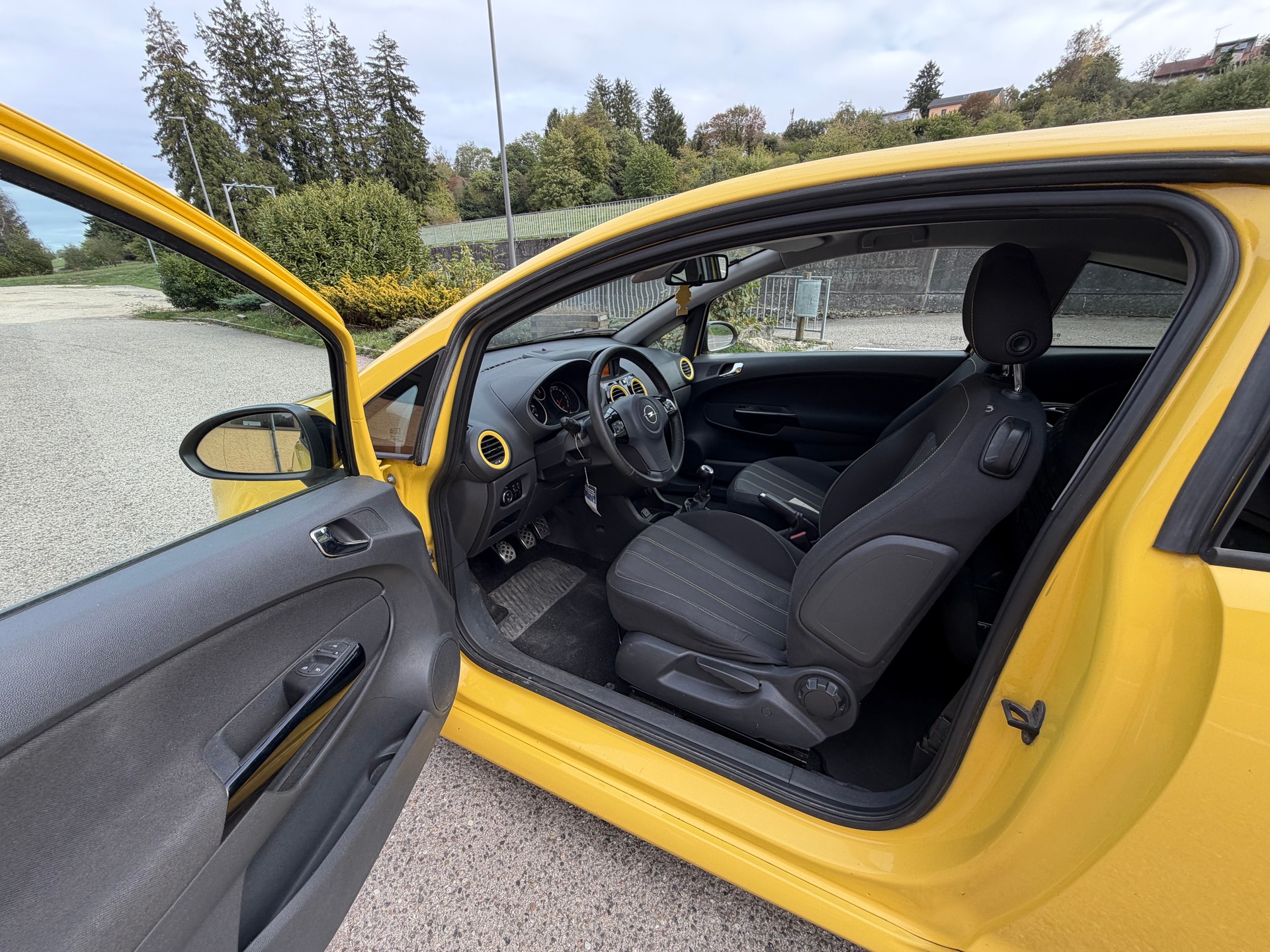 OPEL Corsa 1.6 Turbo Sport-image-8