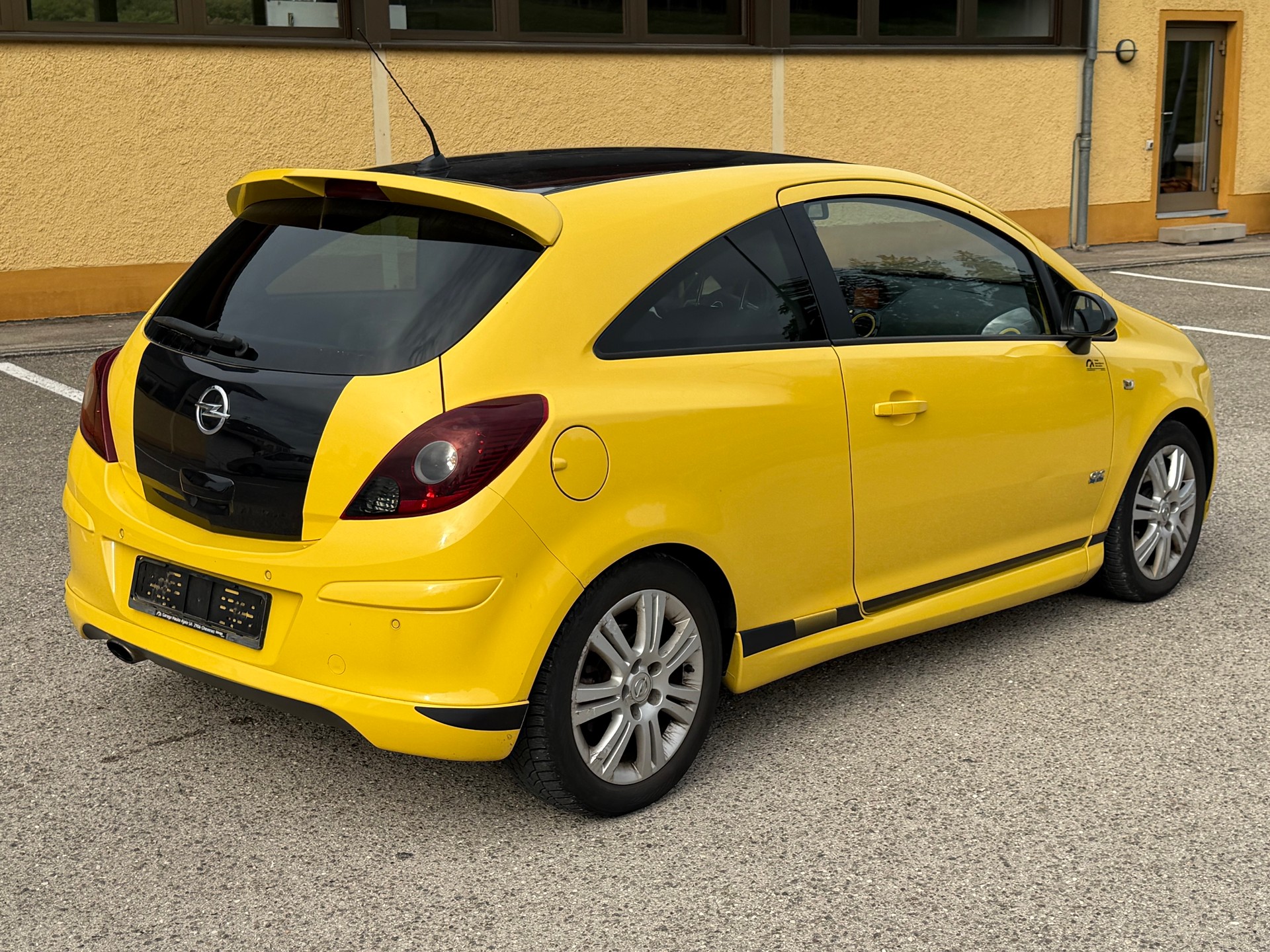 OPEL Corsa 1.6 Turbo Sport-image-4