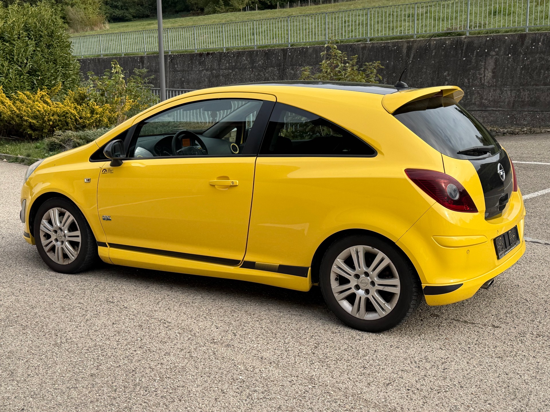OPEL Corsa 1.6 Turbo Sport-image-2